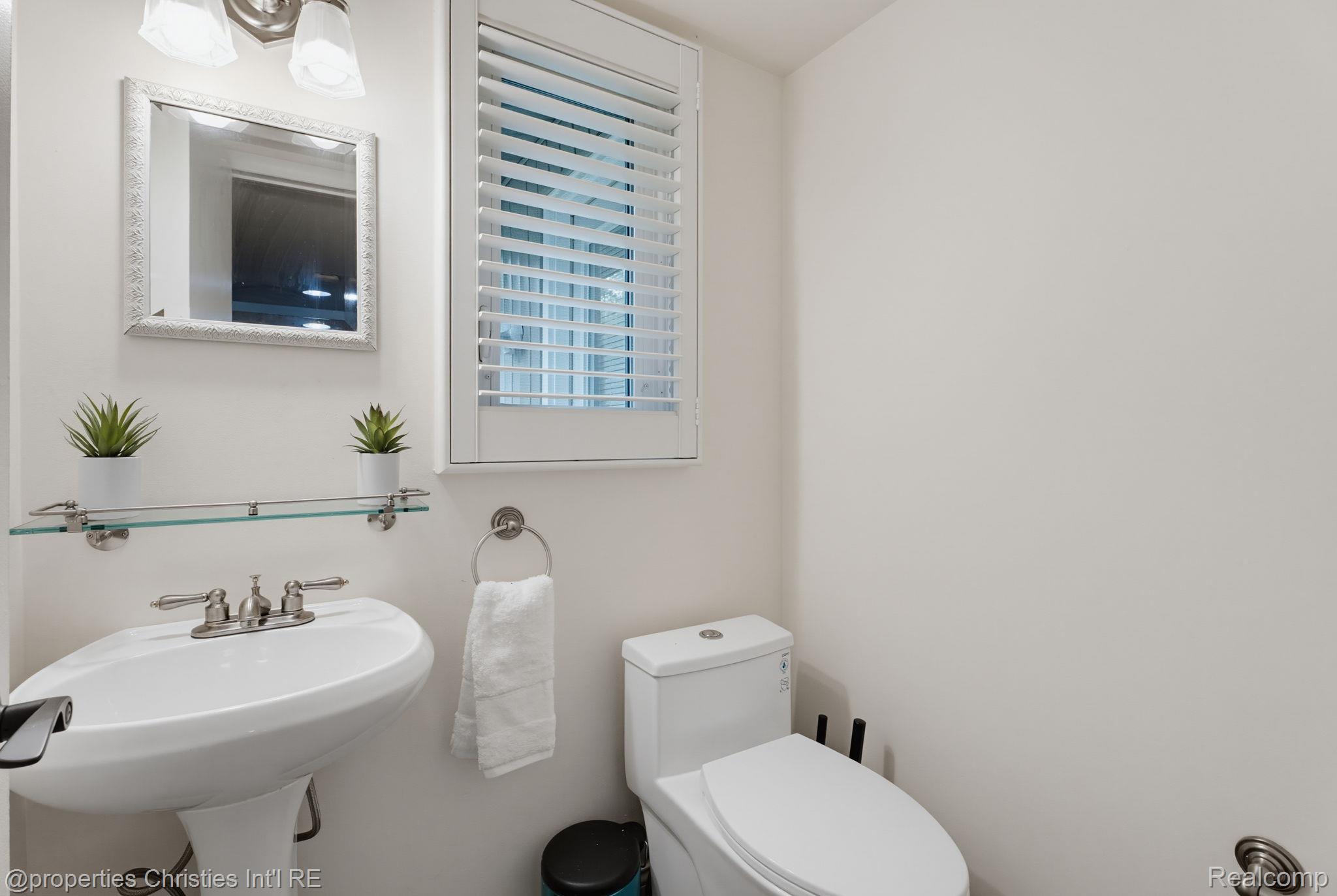 2766 Acorn Road Property Photo 15
