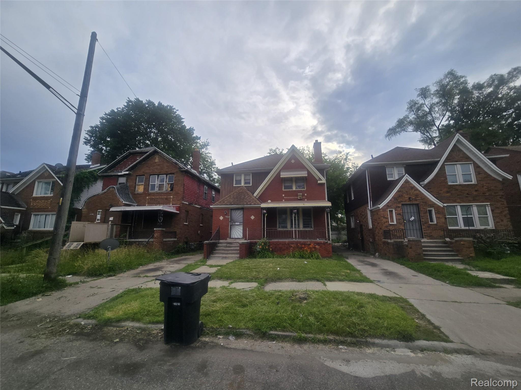 16171 Washburn Street Property Photo 1