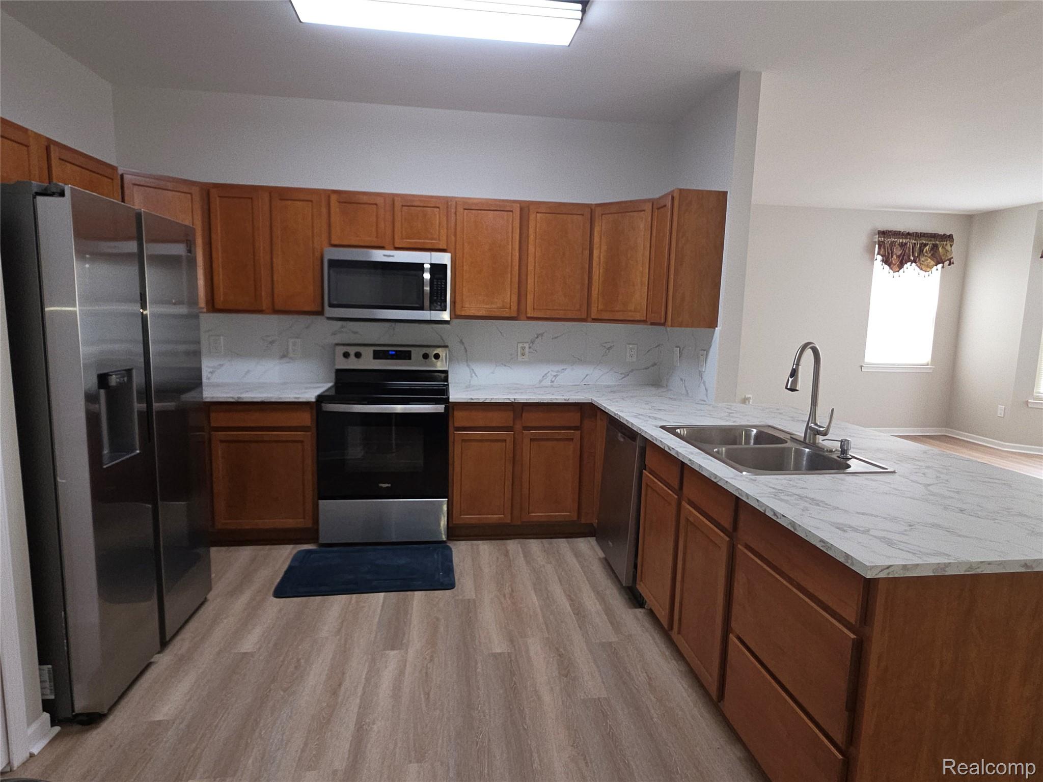 4065 Radcliff Drive Property Photo 7