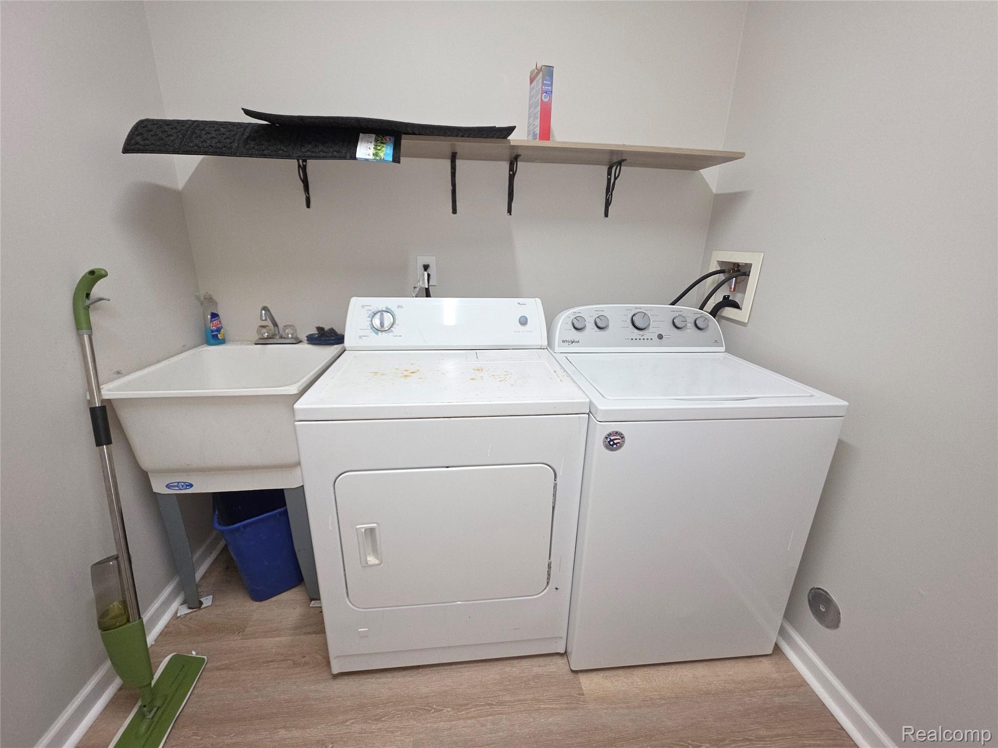 4065 Radcliff Drive Property Photo 12