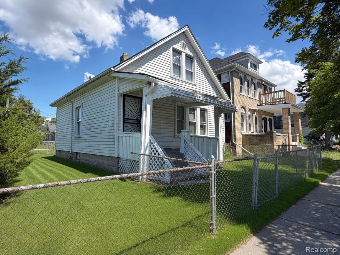 9628 Petoskey Avenue Property Photo 4