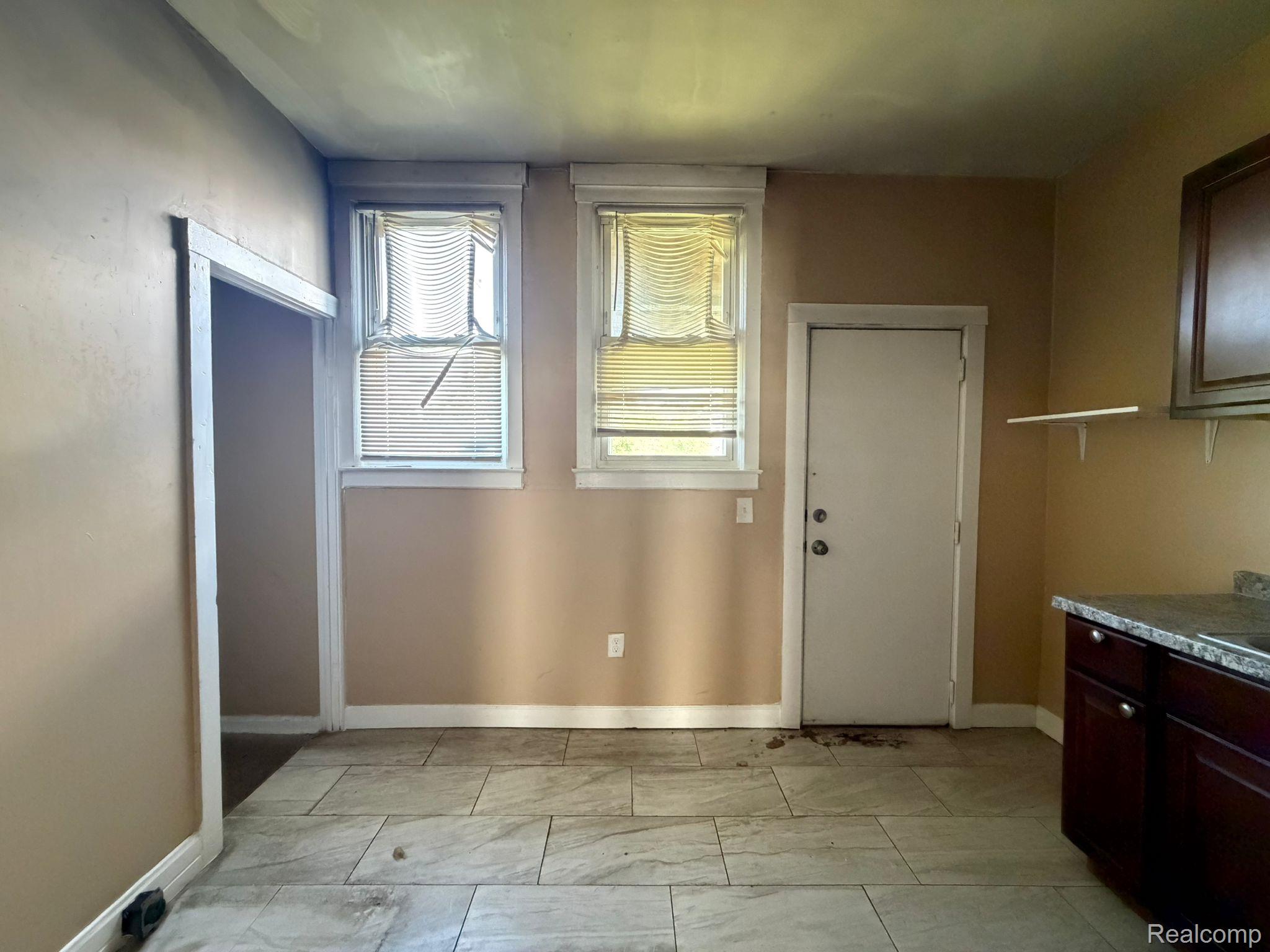 9628 Petoskey Avenue Property Photo 10