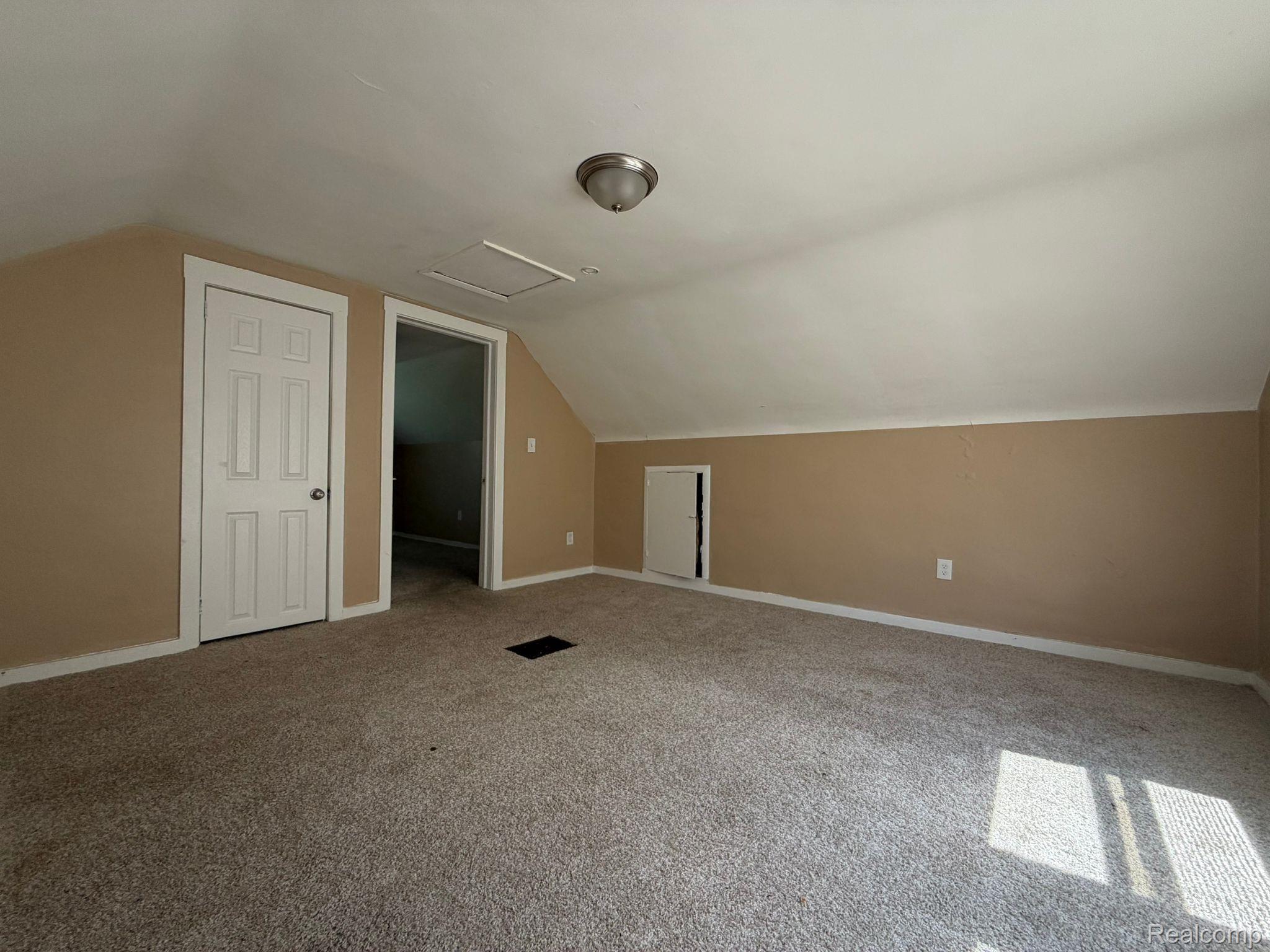 9628 Petoskey Avenue Property Photo 13