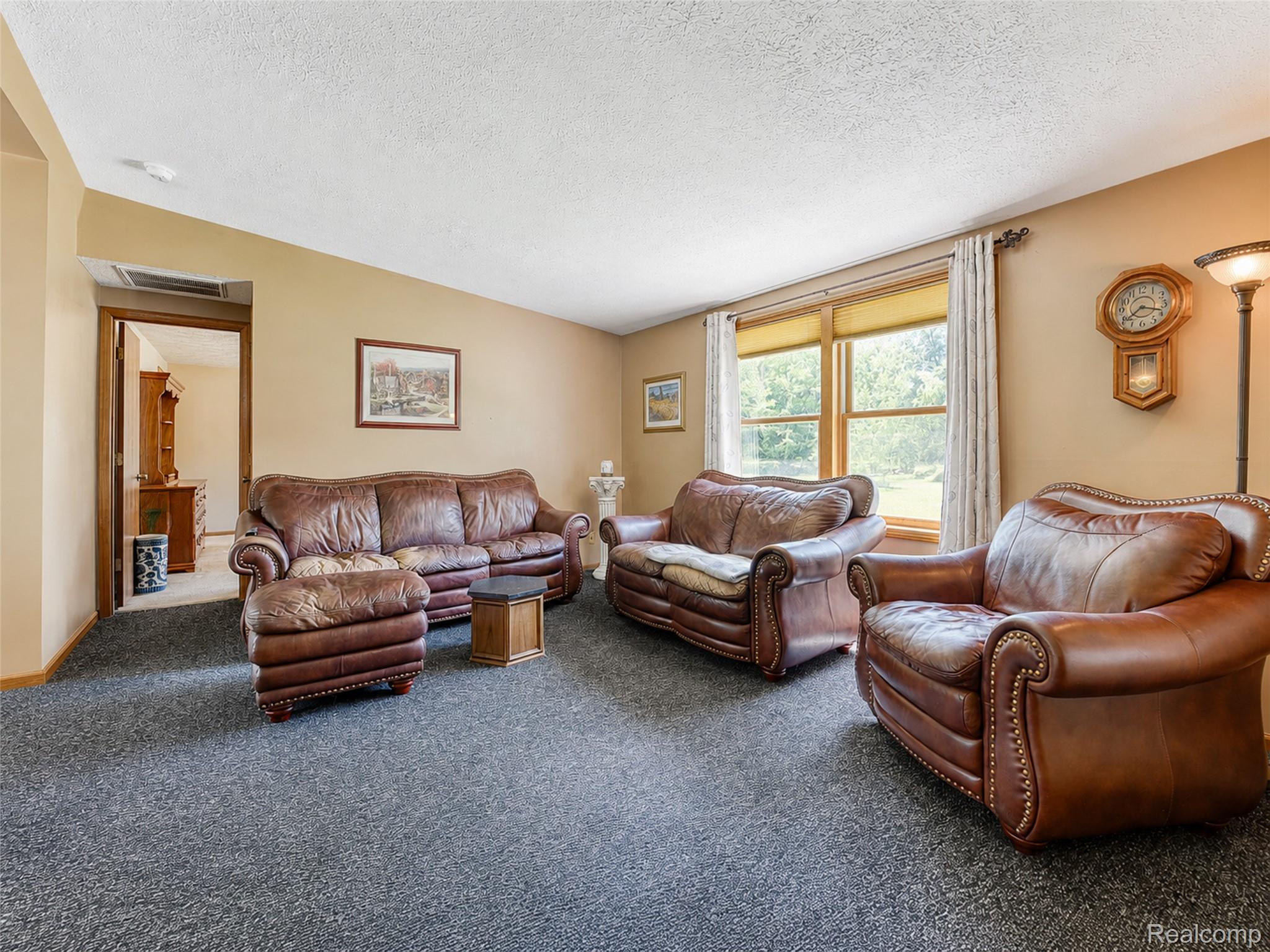 13129 Evelyn Court Property Photo 2