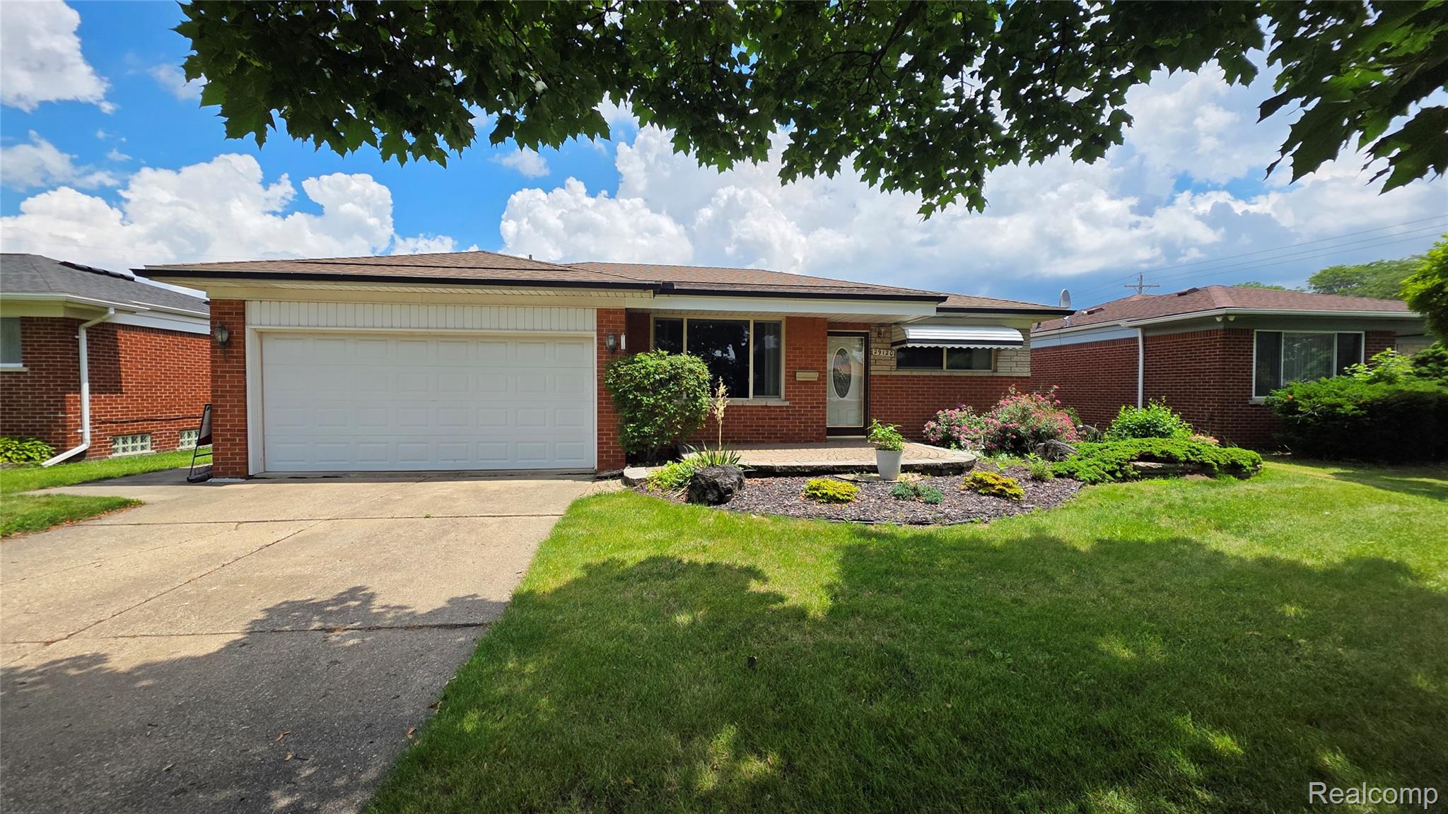 29120 Dover Avenue Property Photo 1