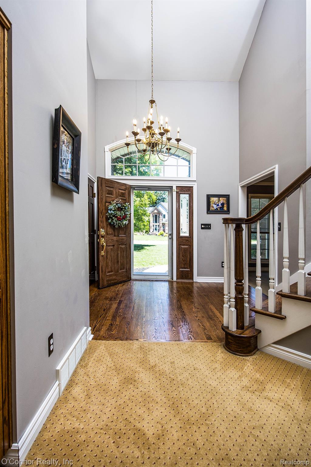 3239 Turnberry Property Photo 3