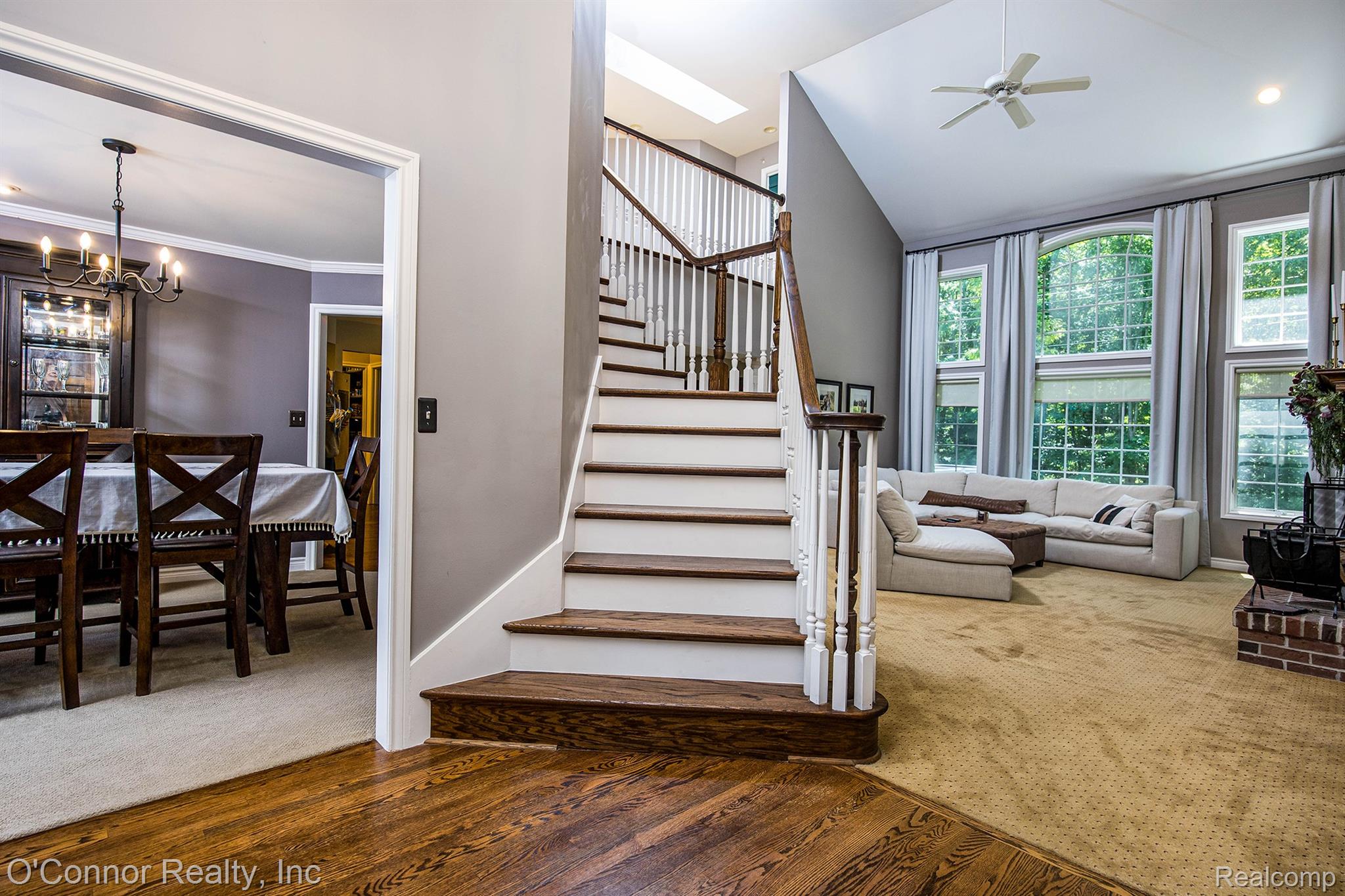 3239 Turnberry Property Photo 5