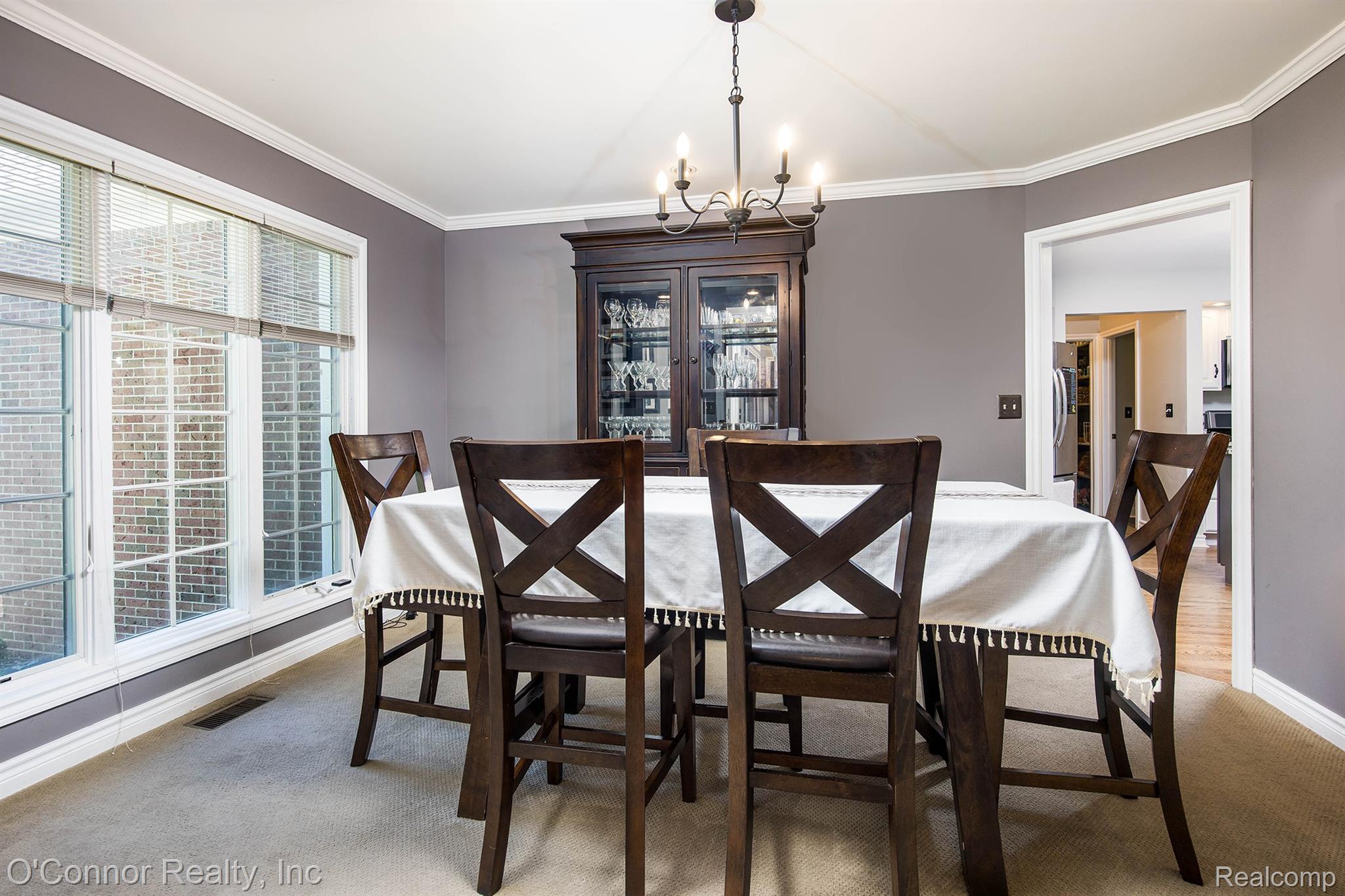 3239 Turnberry Property Photo 16