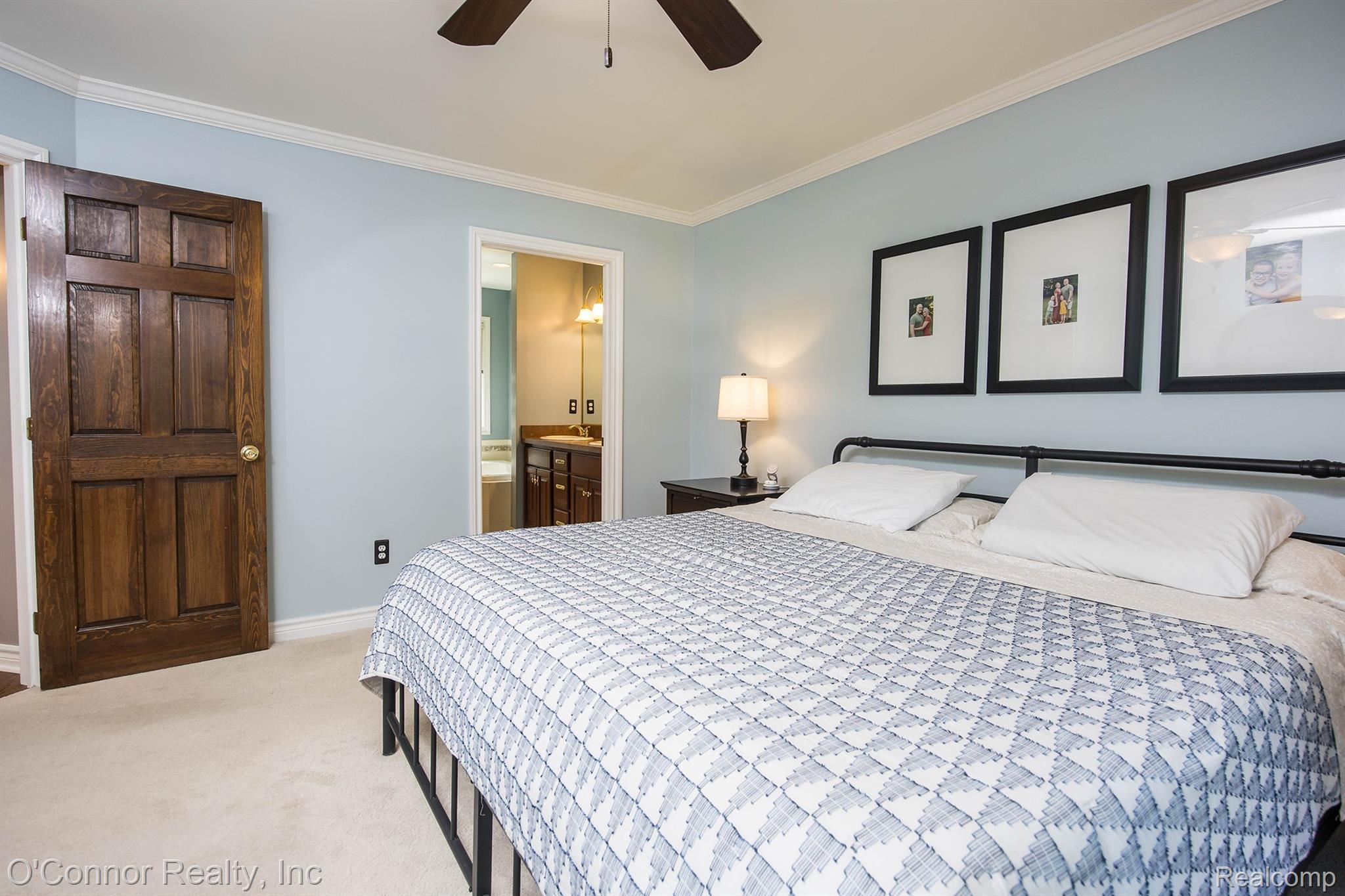 3239 Turnberry Property Photo 19