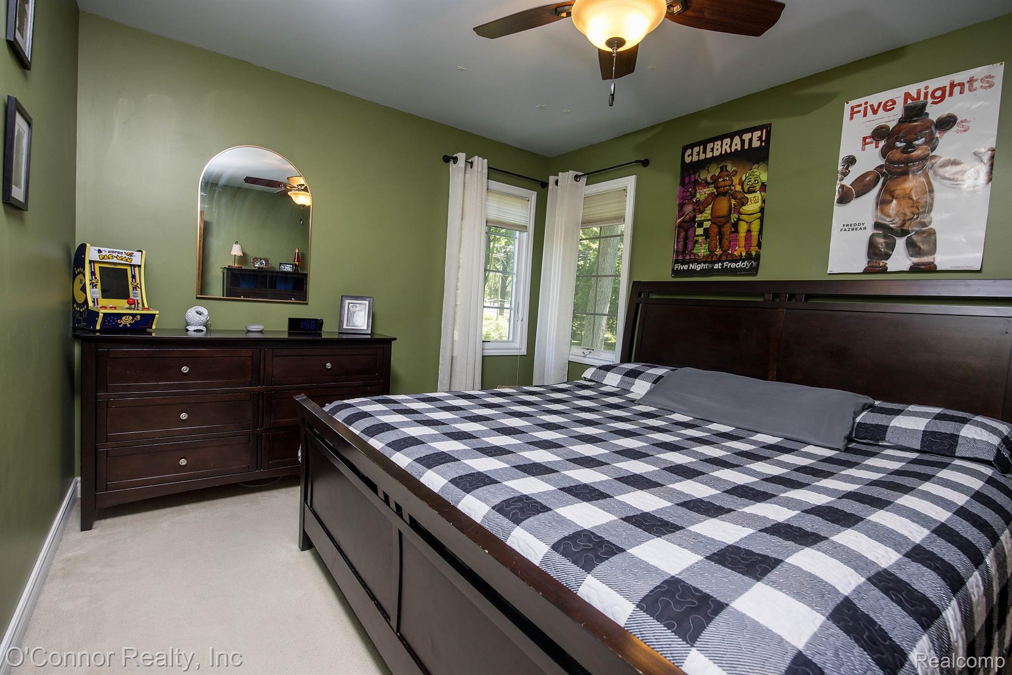 3239 Turnberry Property Photo 25