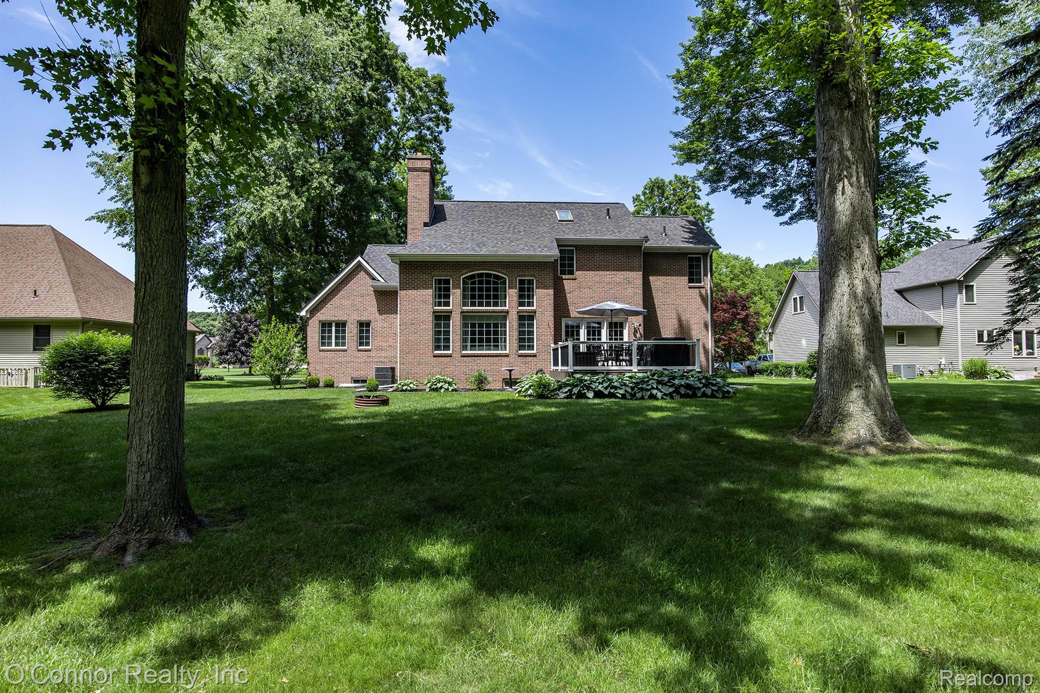3239 Turnberry Property Photo 36