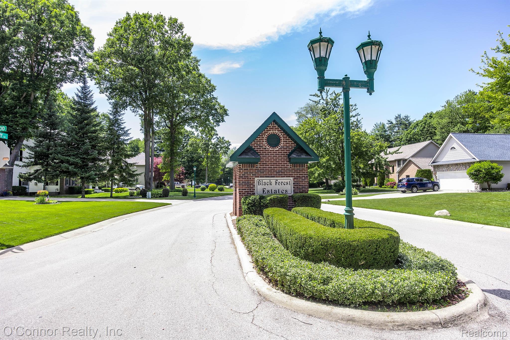 3239 Turnberry Property Photo 38