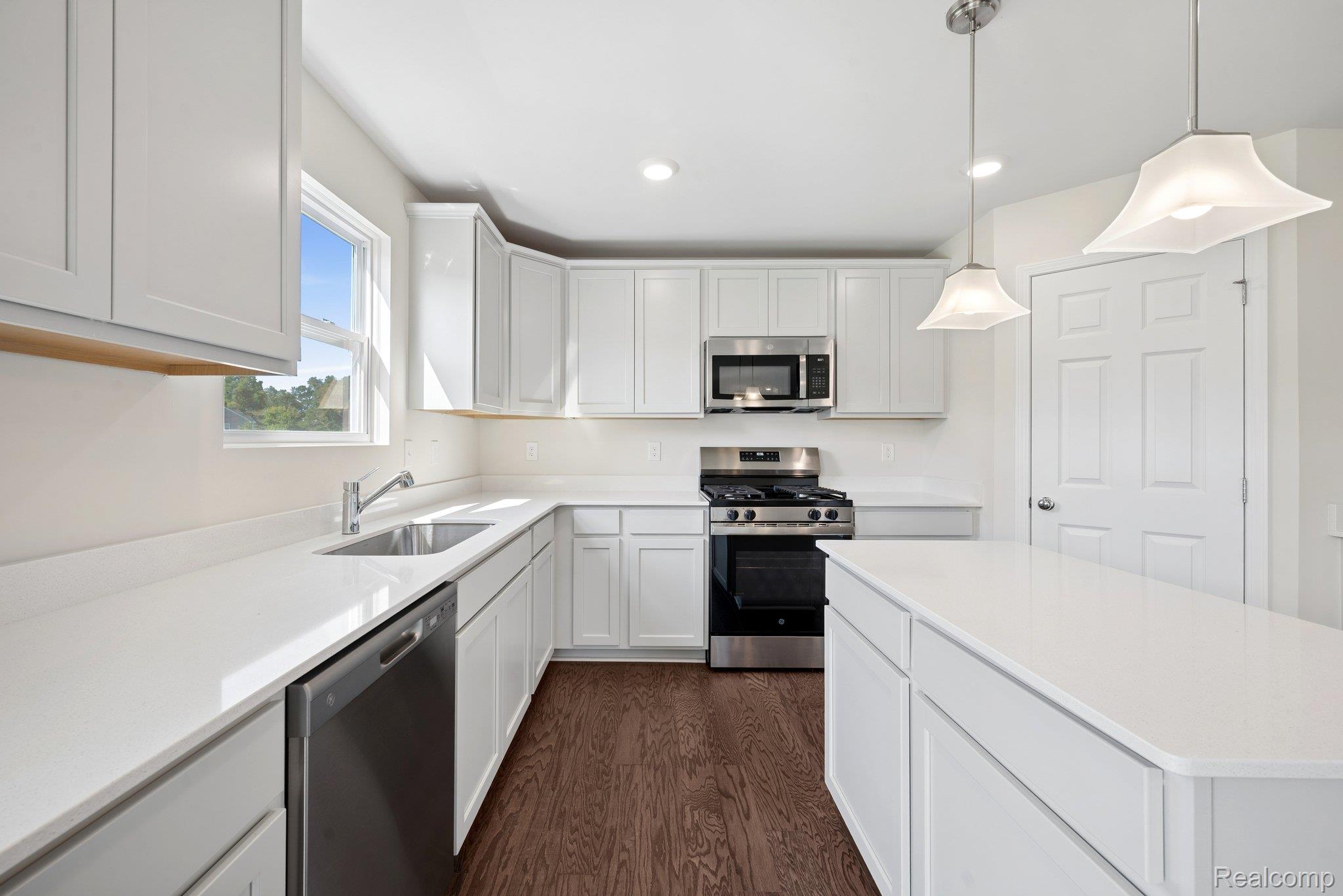 610 Harvest Way Property Photo 4