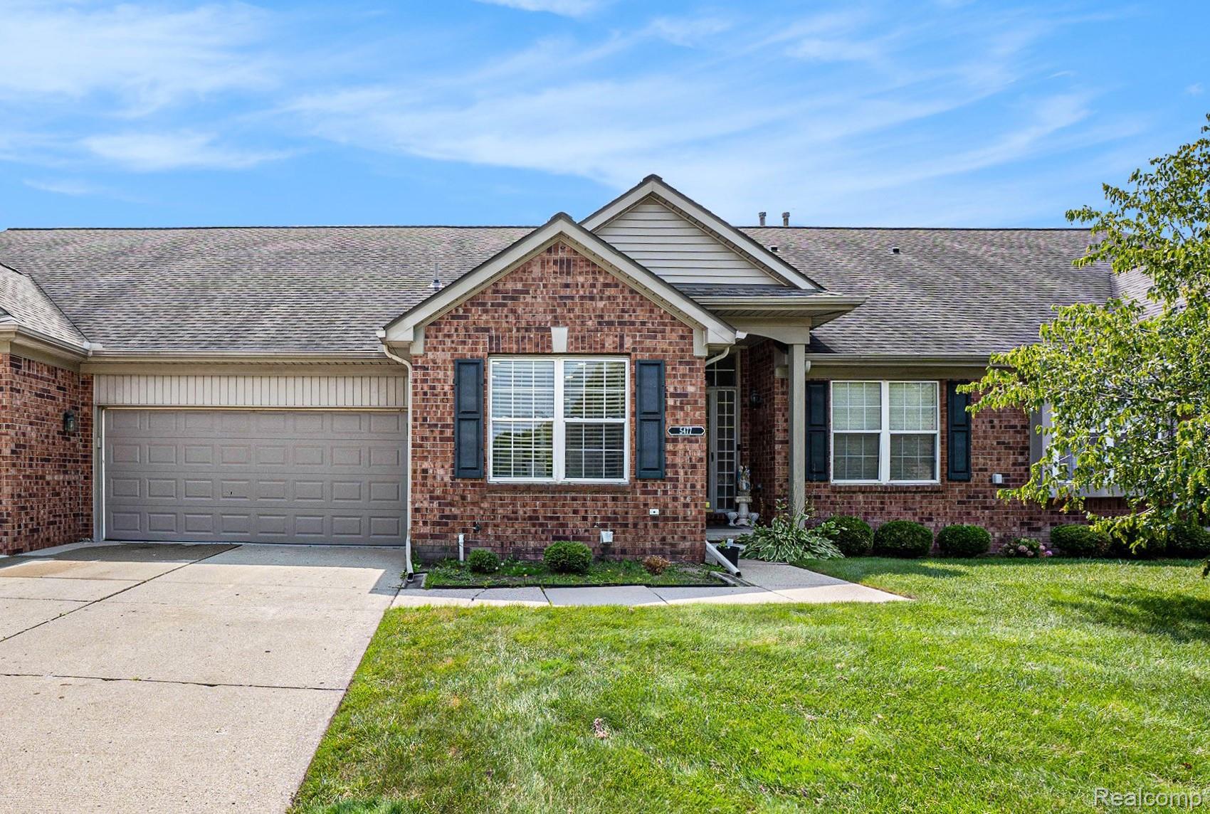 5477 Victory Circle Property Photo 3
