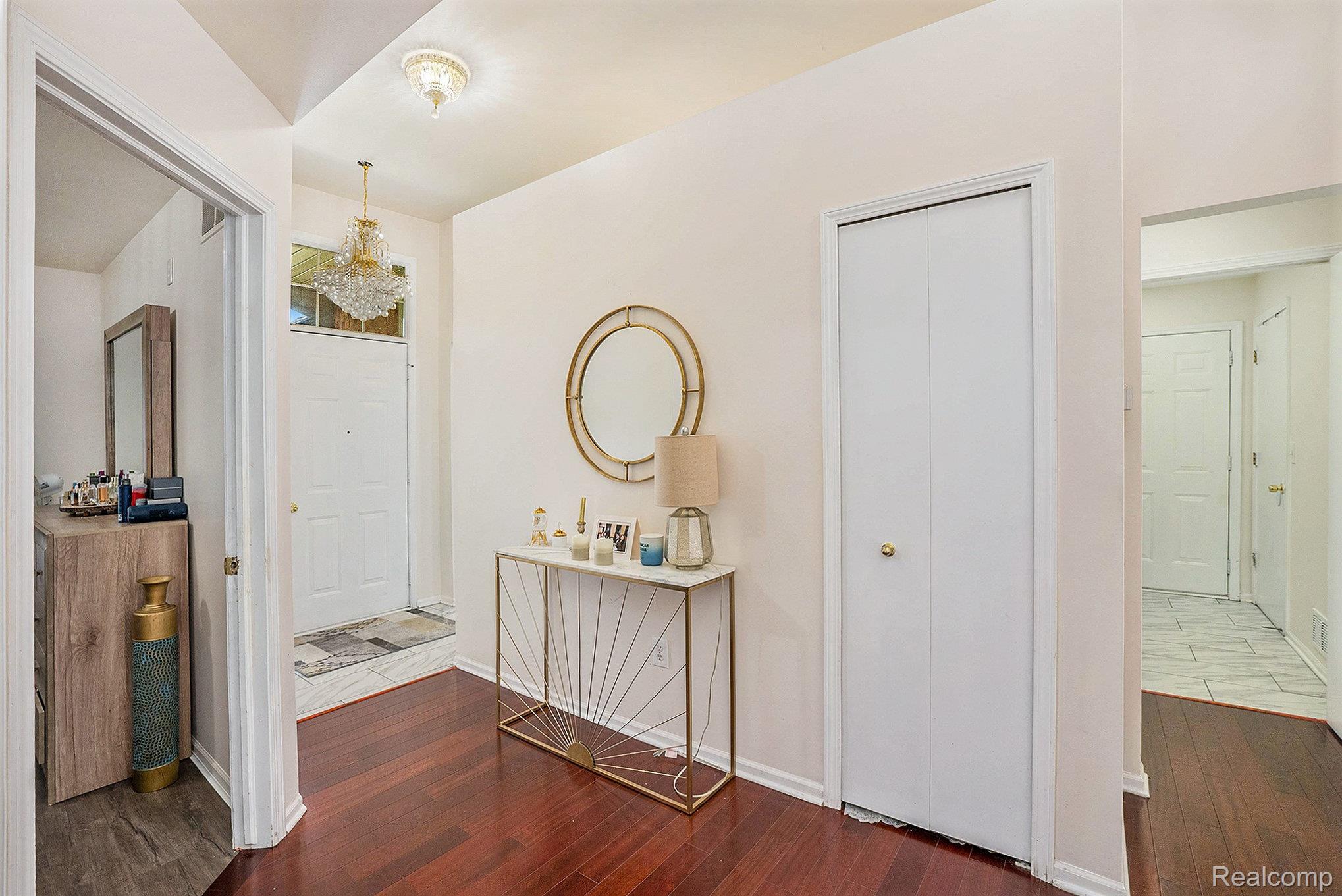 5477 Victory Circle Property Photo 6