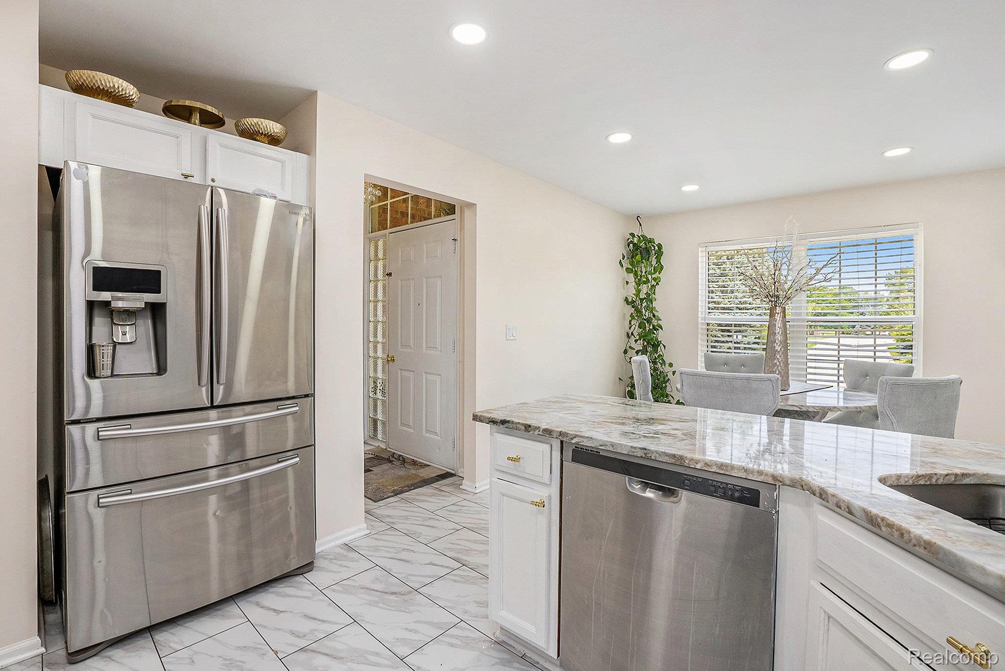 5477 Victory Circle Property Photo 16
