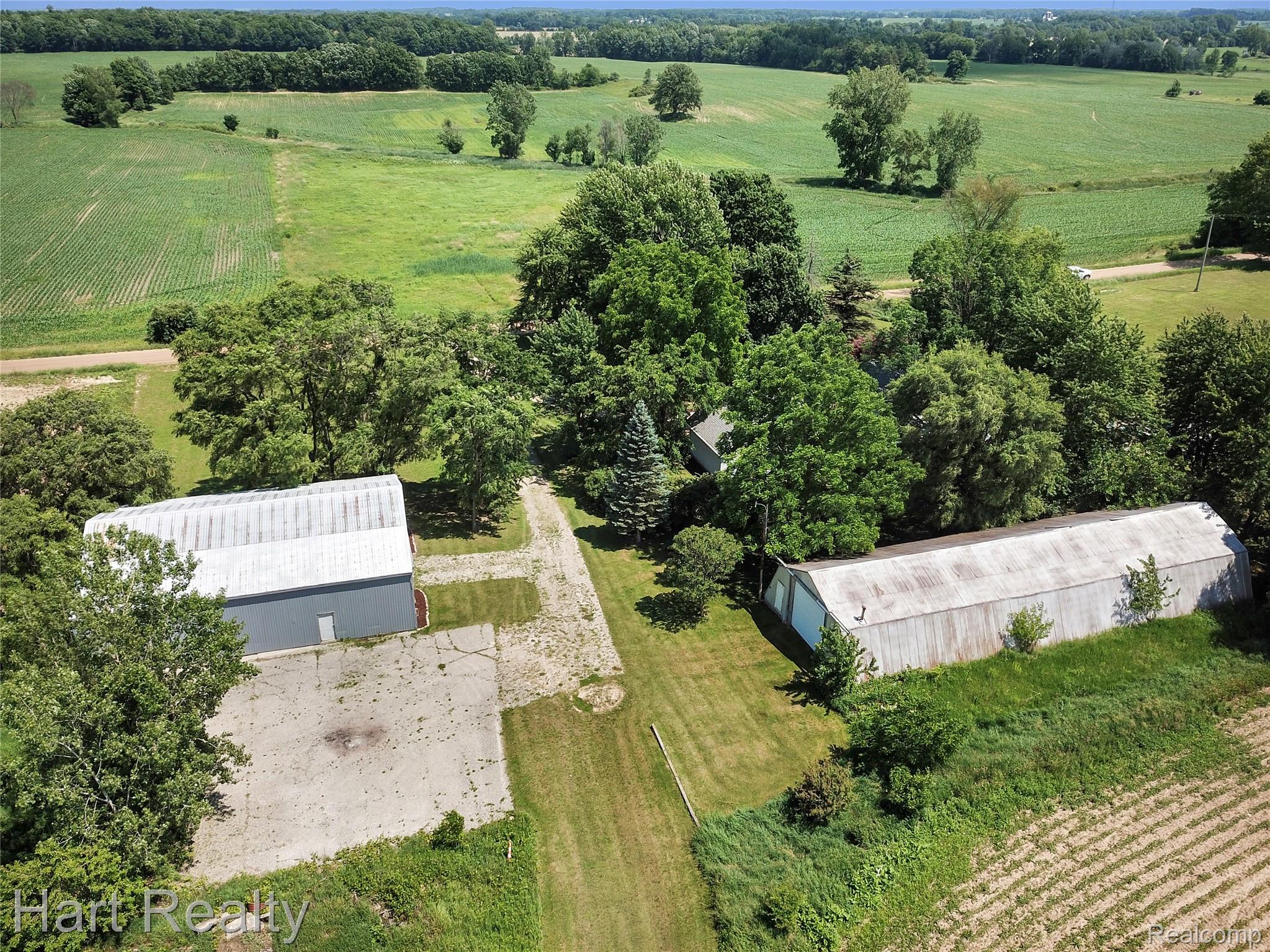7167 Brown School Road Property Photo 4