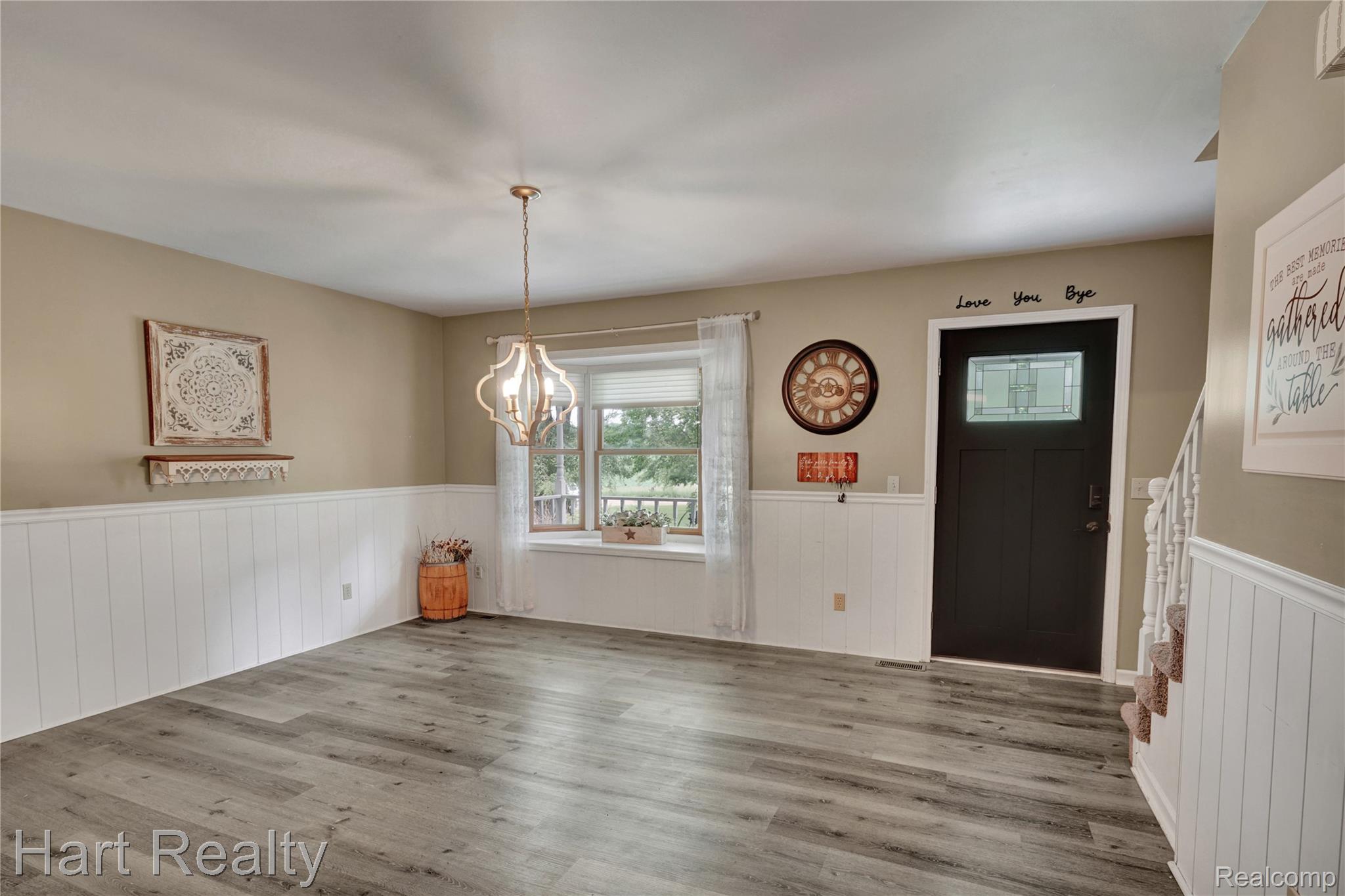 7167 Brown School Road Property Photo 8