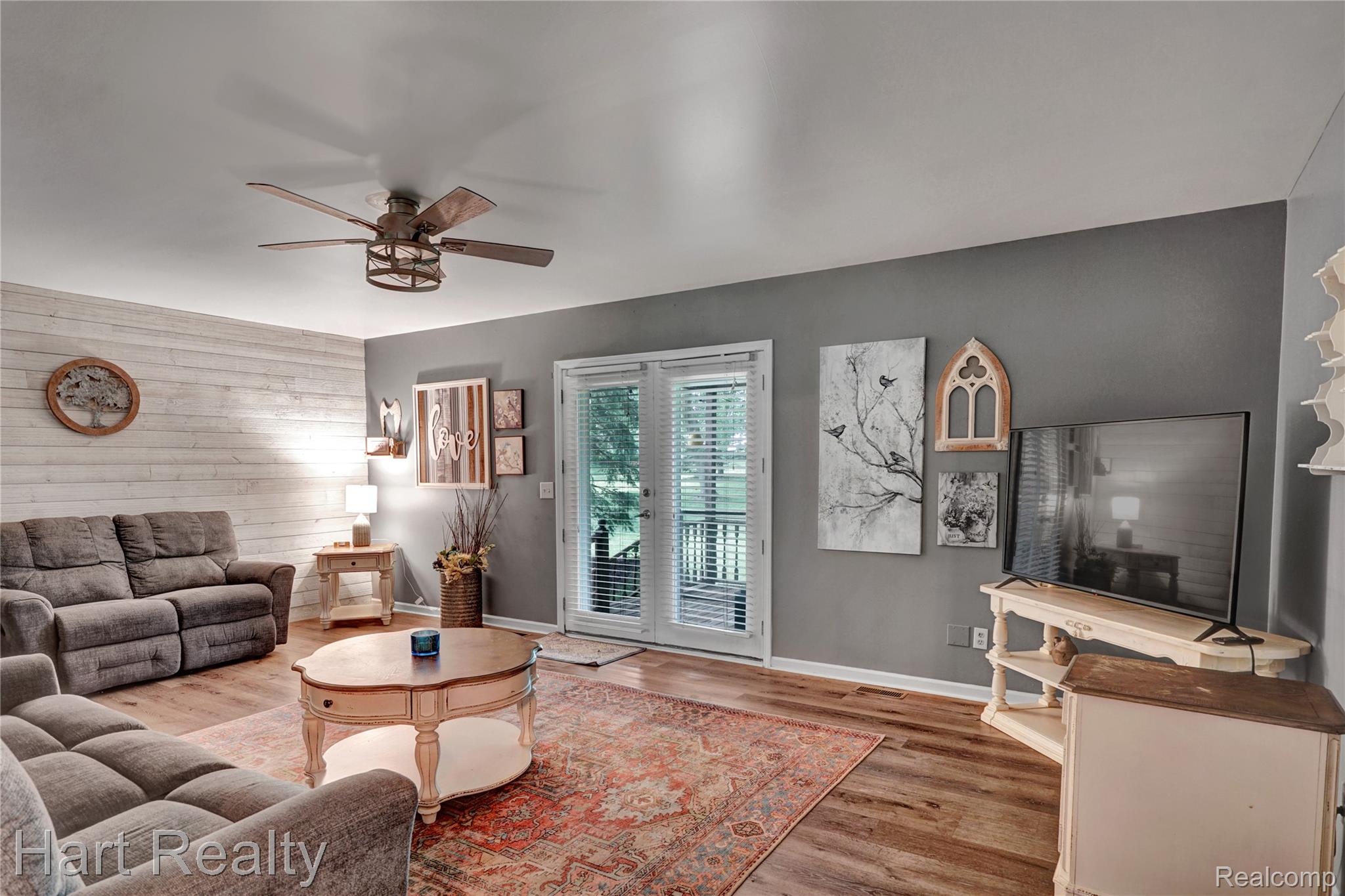 7167 Brown School Road Property Photo 14
