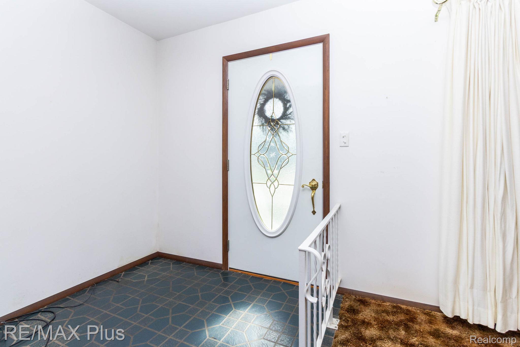 3350 N Belsay Road Property Photo 6