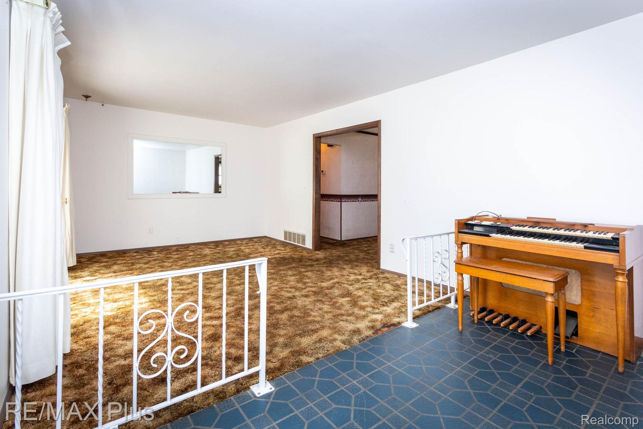 3350 N Belsay Road Property Photo 7