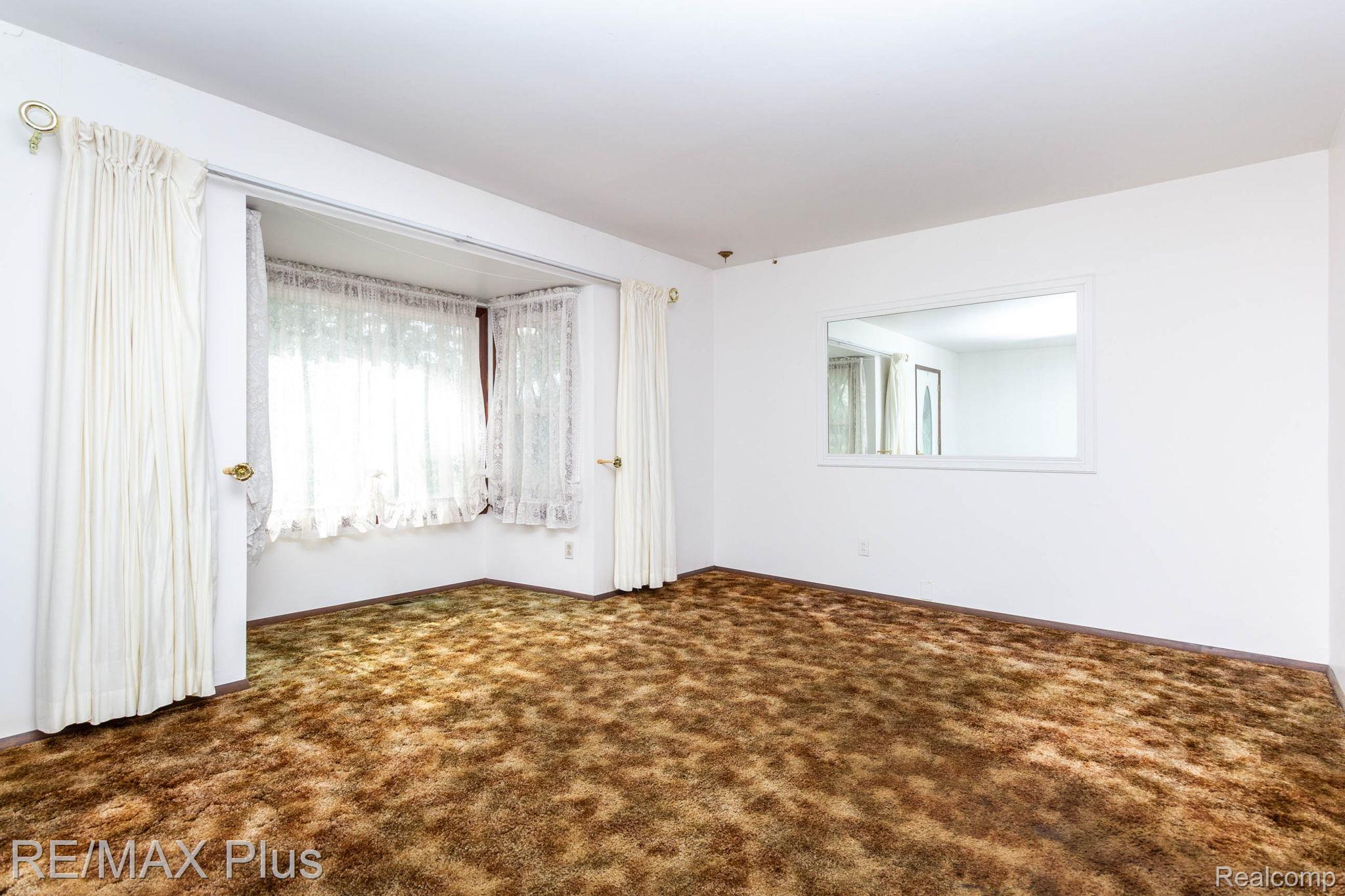 3350 N Belsay Road Property Photo 8