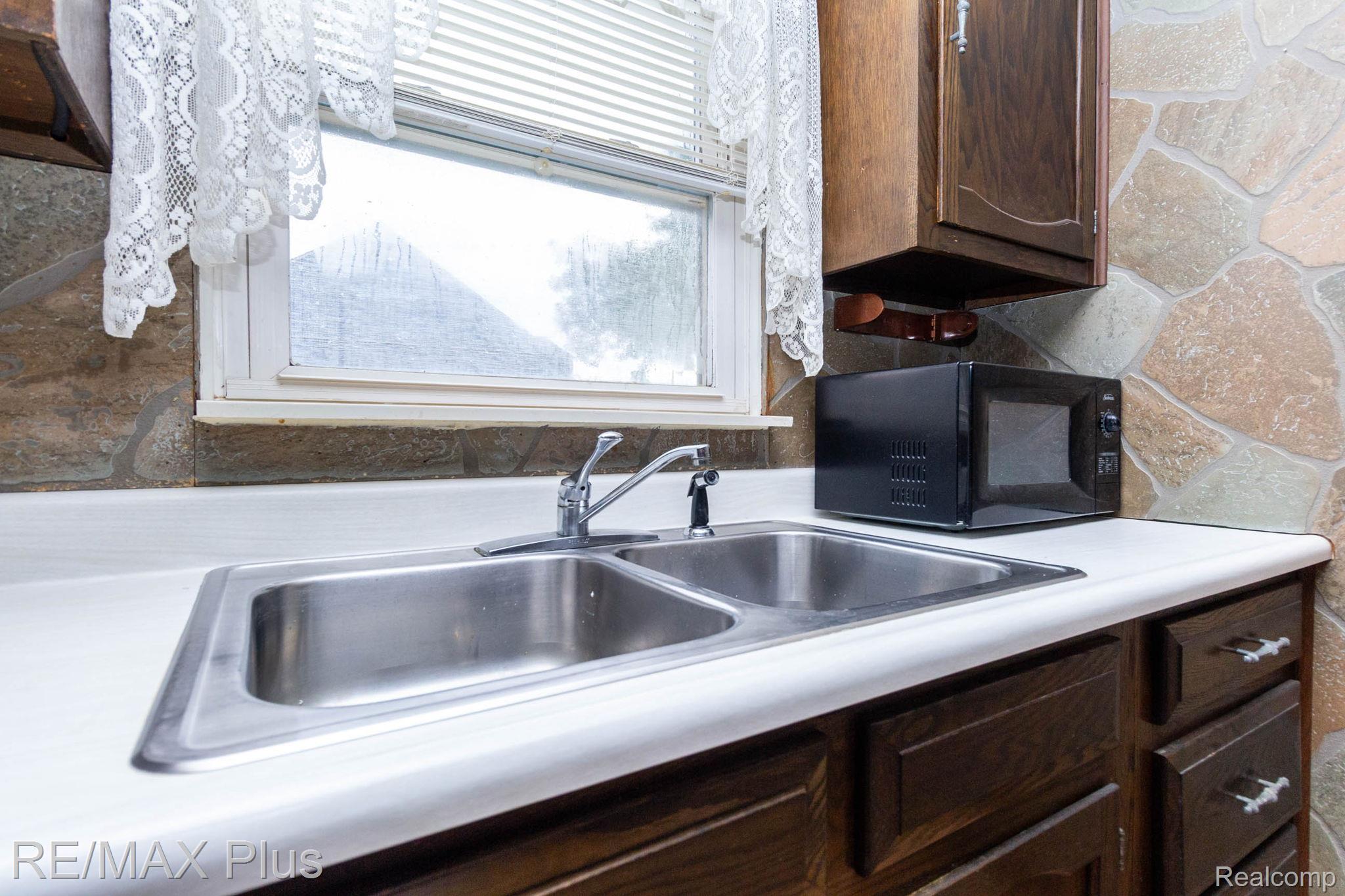 3350 N Belsay Road Property Photo 13