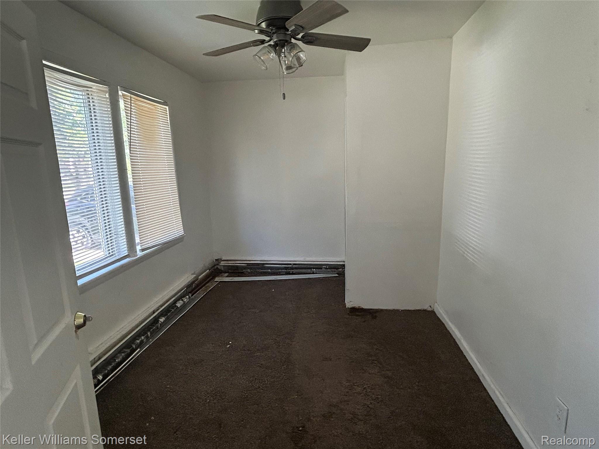 23076 Melrose Avenue Property Photo 15
