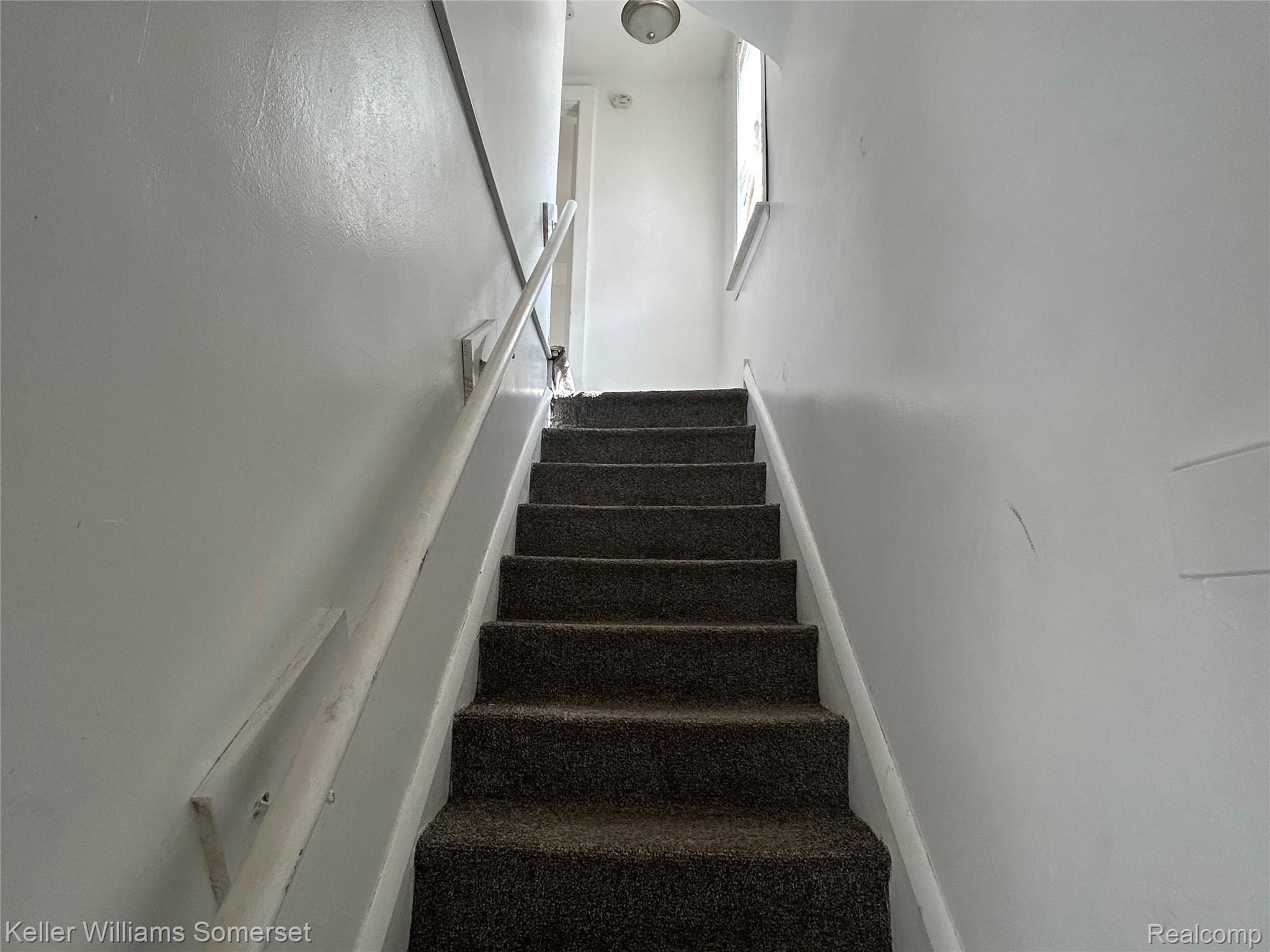 23076 Melrose Avenue Property Photo 22