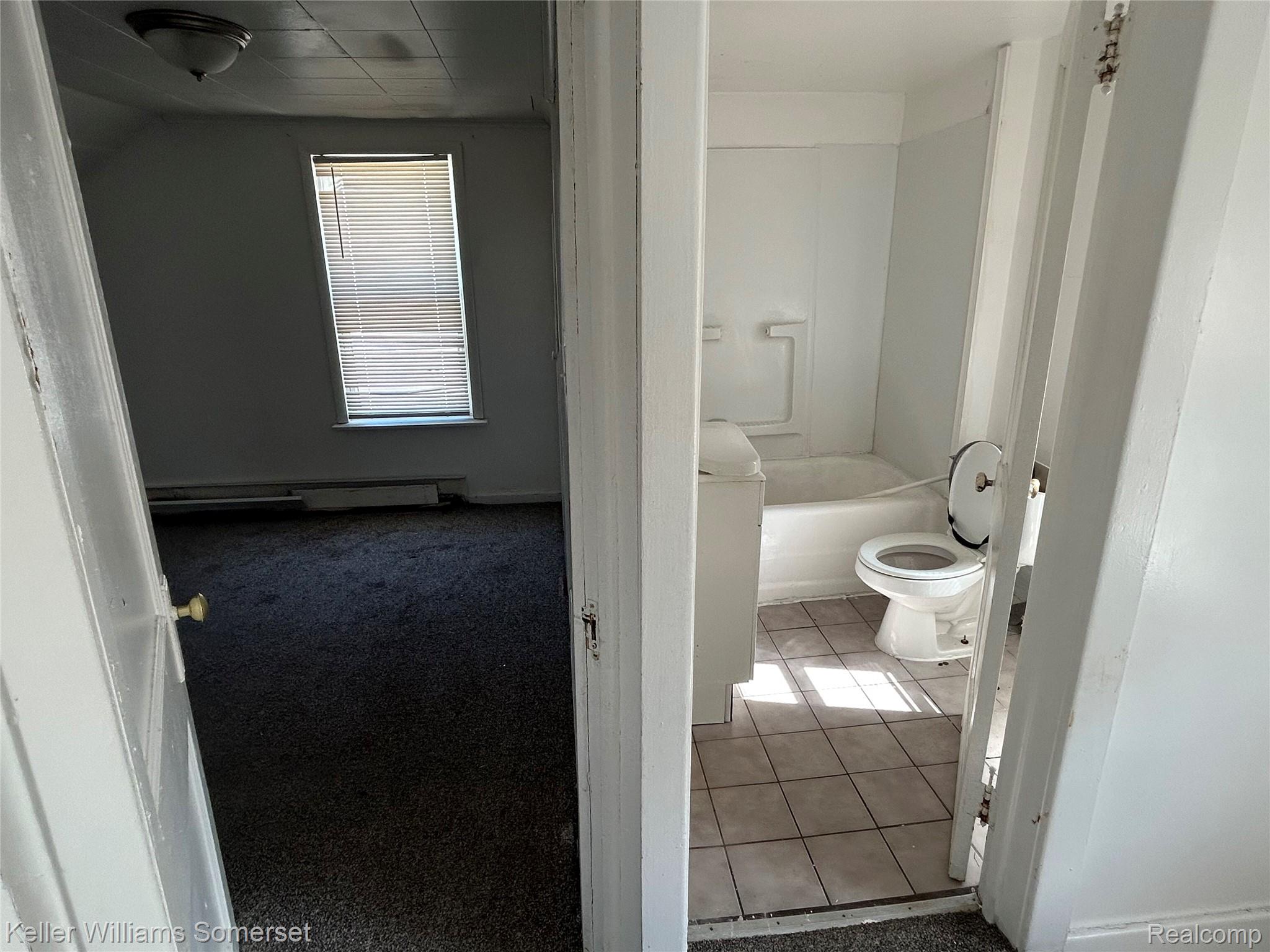 23076 Melrose Avenue Property Photo 24