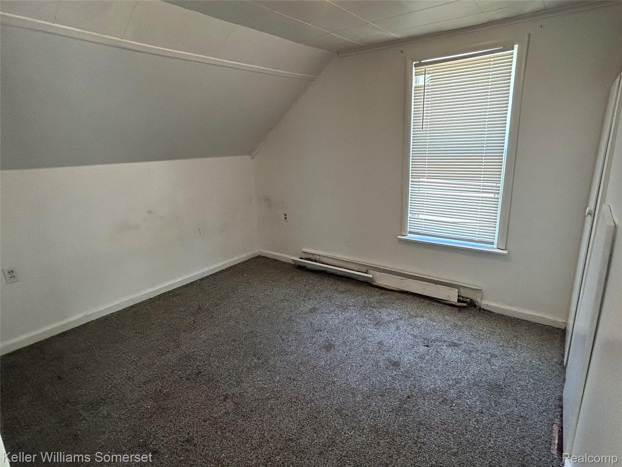 23076 Melrose Avenue Property Photo 26