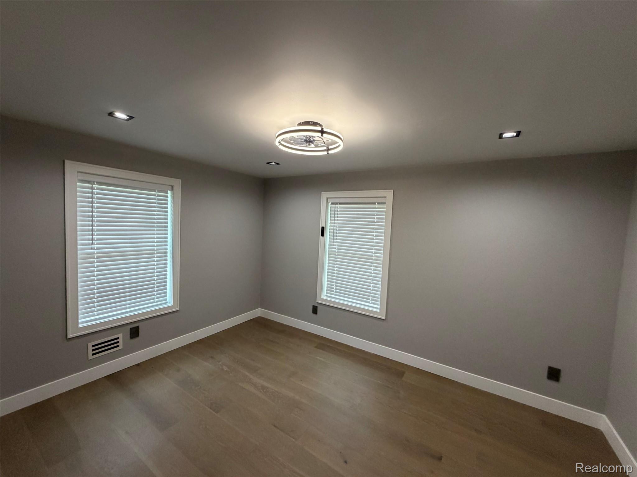 561 E Walled Lake Drive Property Photo 25