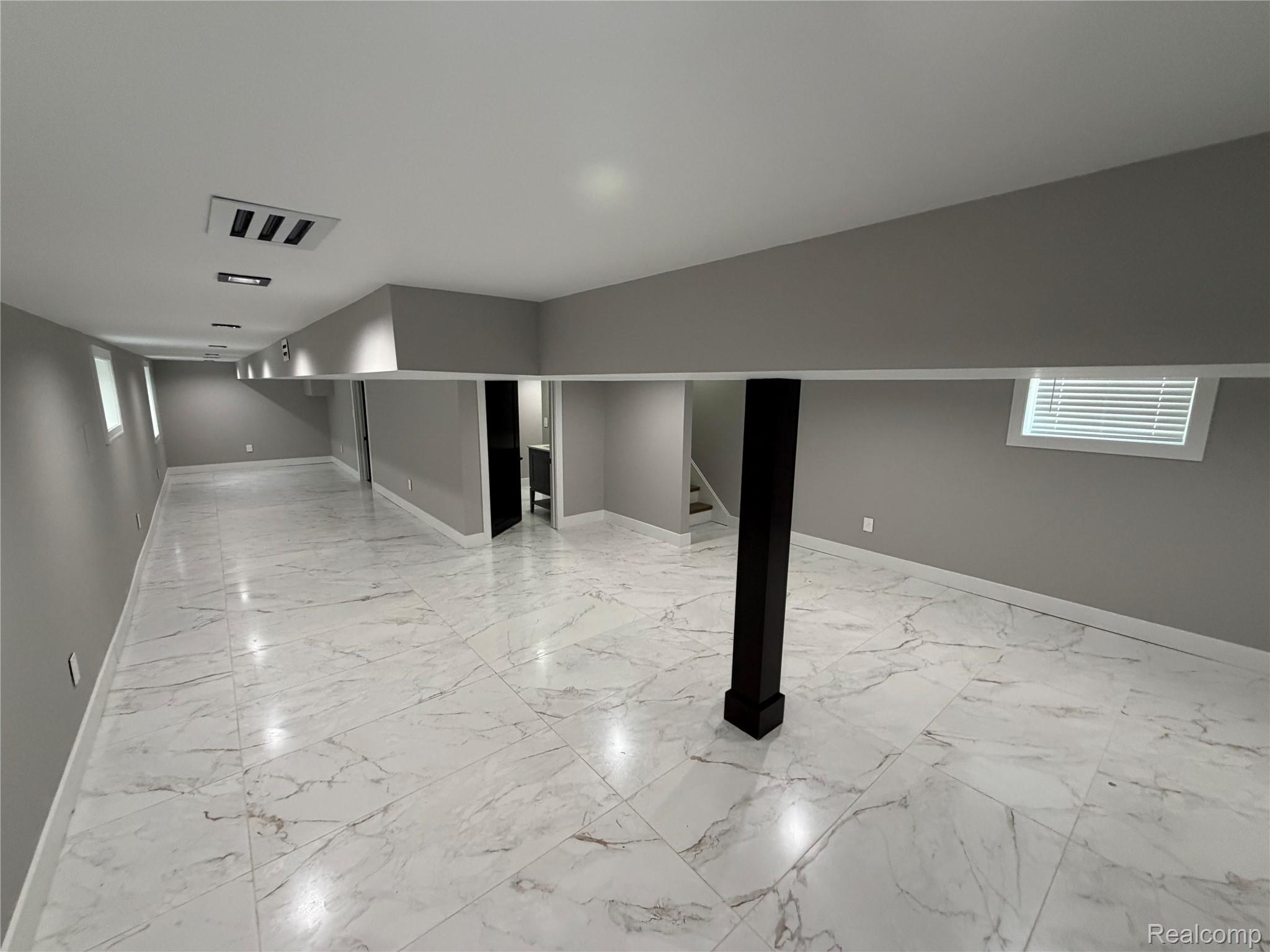 561 E Walled Lake Drive Property Photo 29