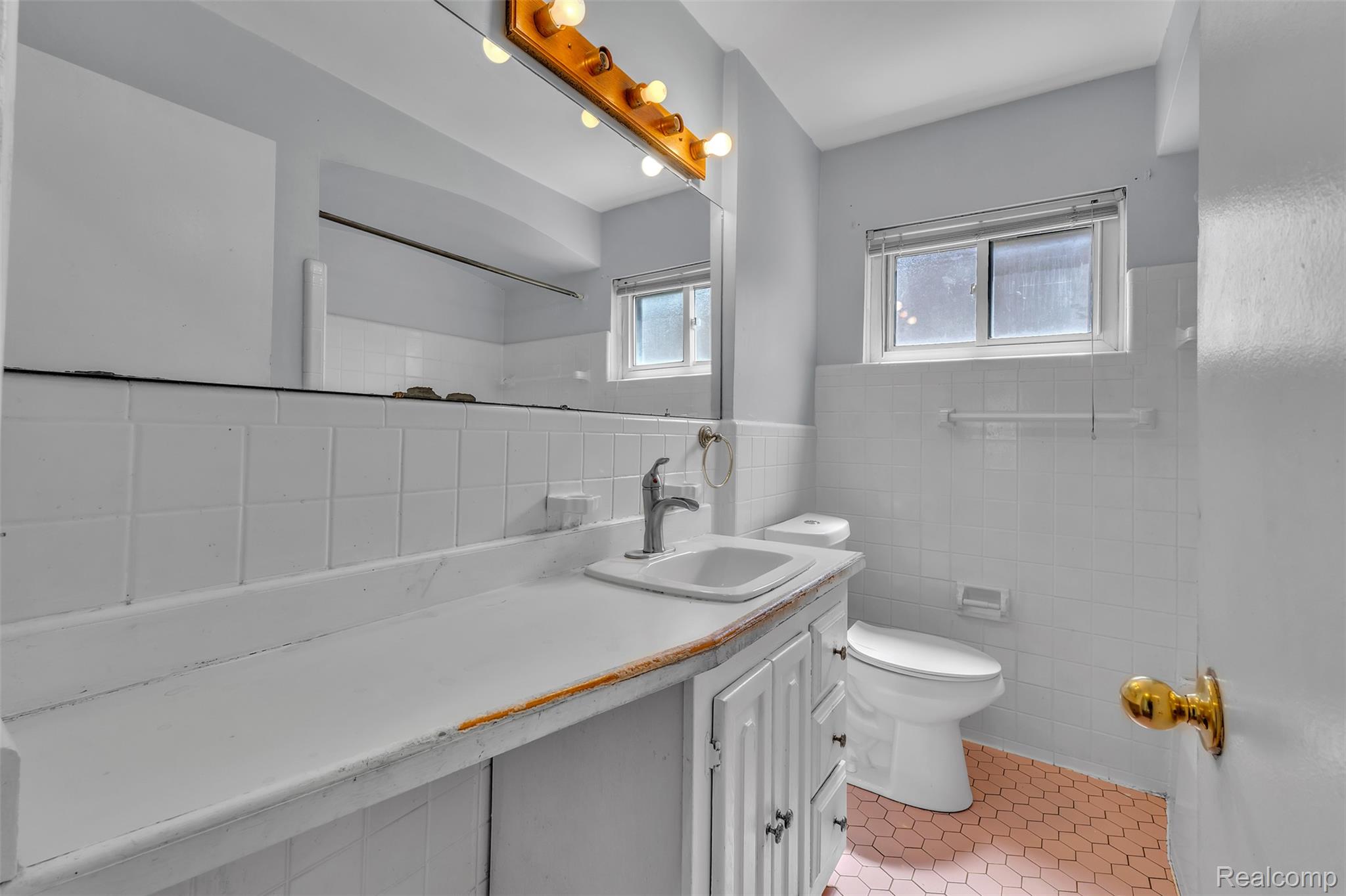 16625 Beech Daly Road Property Photo 18