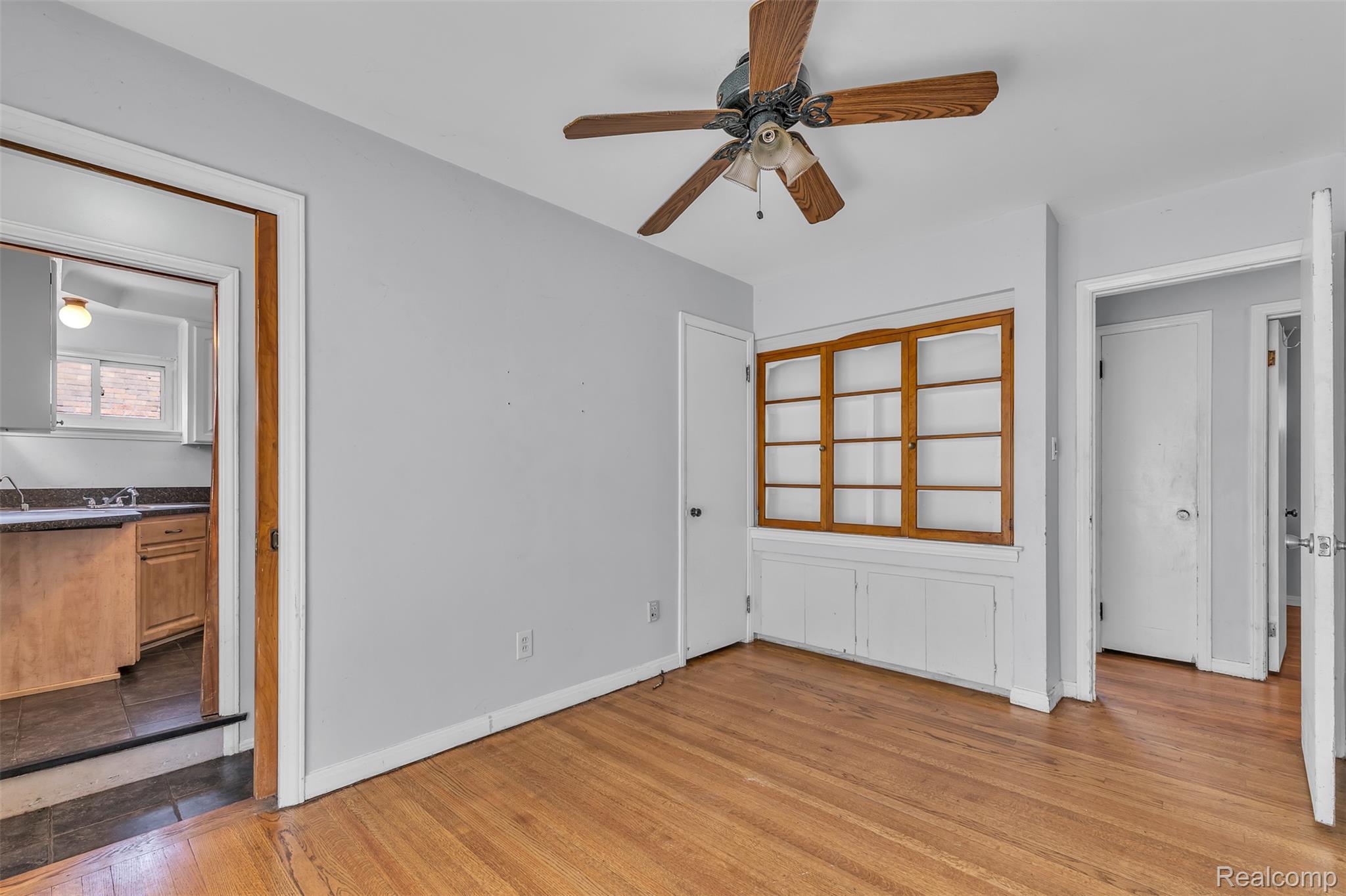 16625 Beech Daly Road Property Photo 23