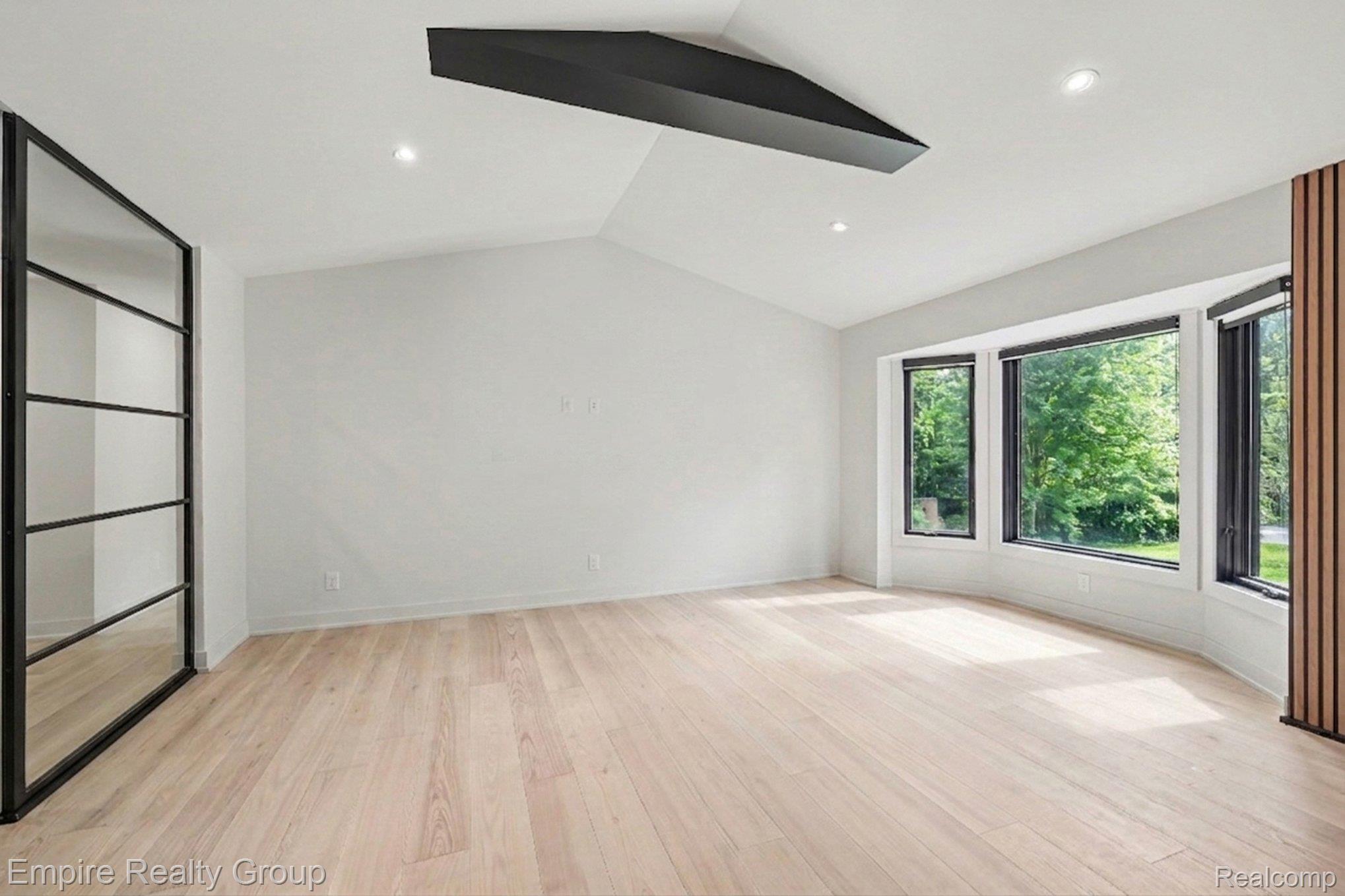 4340 Queens Way Property Photo 68