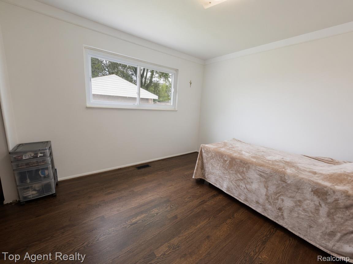 4436 Buckingham Drive Property Photo 11