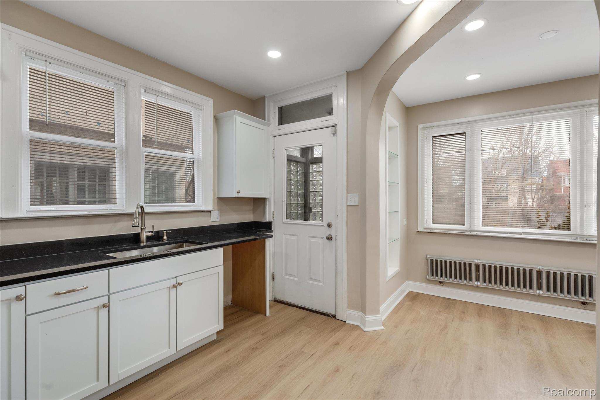 121 Colorado Street Property Photo 12