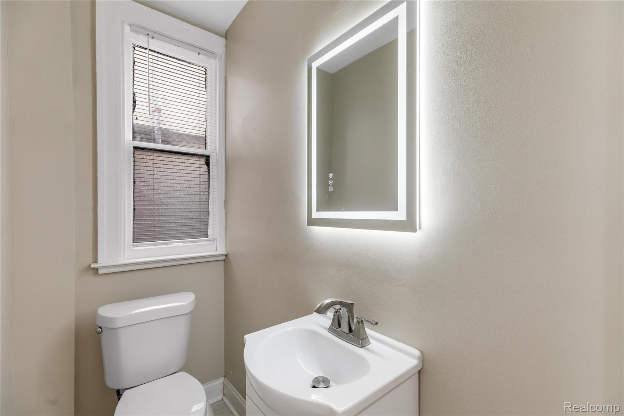 121 Colorado Street Property Photo 16
