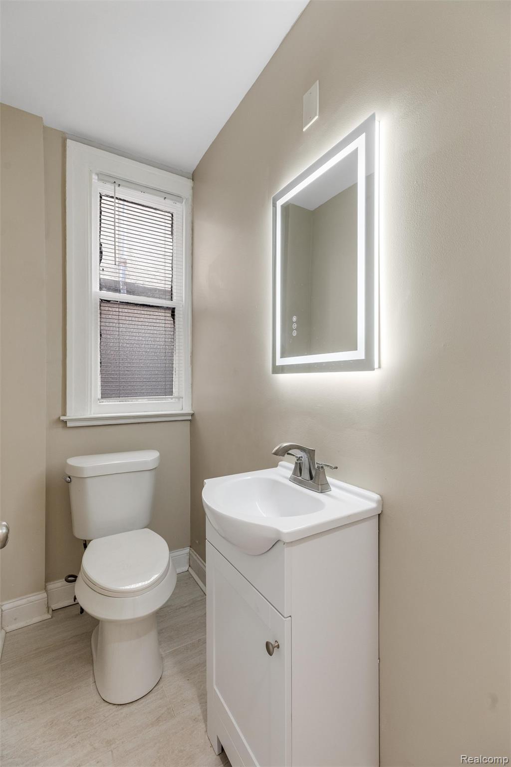 121 Colorado Street Property Photo 17