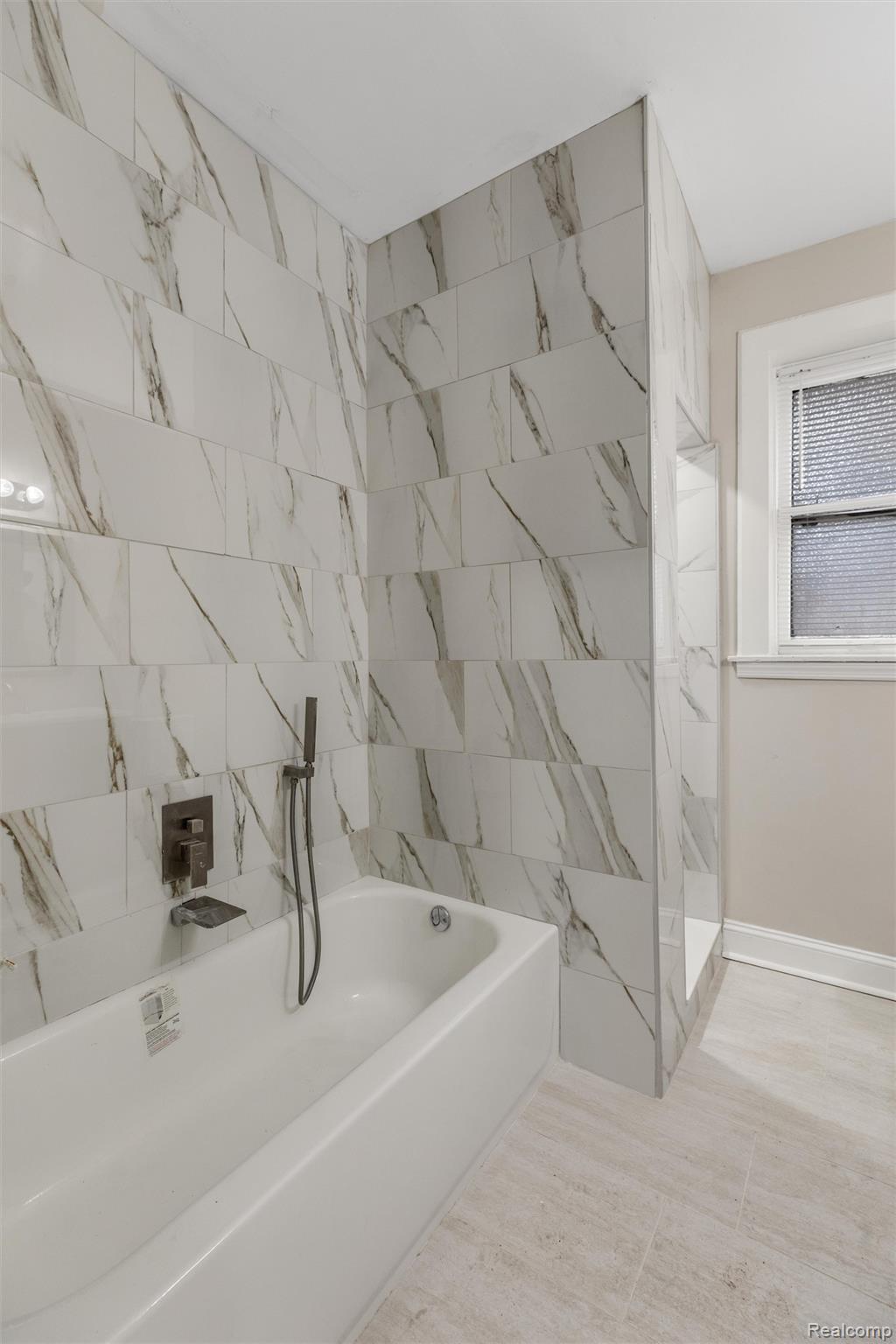 121 Colorado Street Property Photo 22