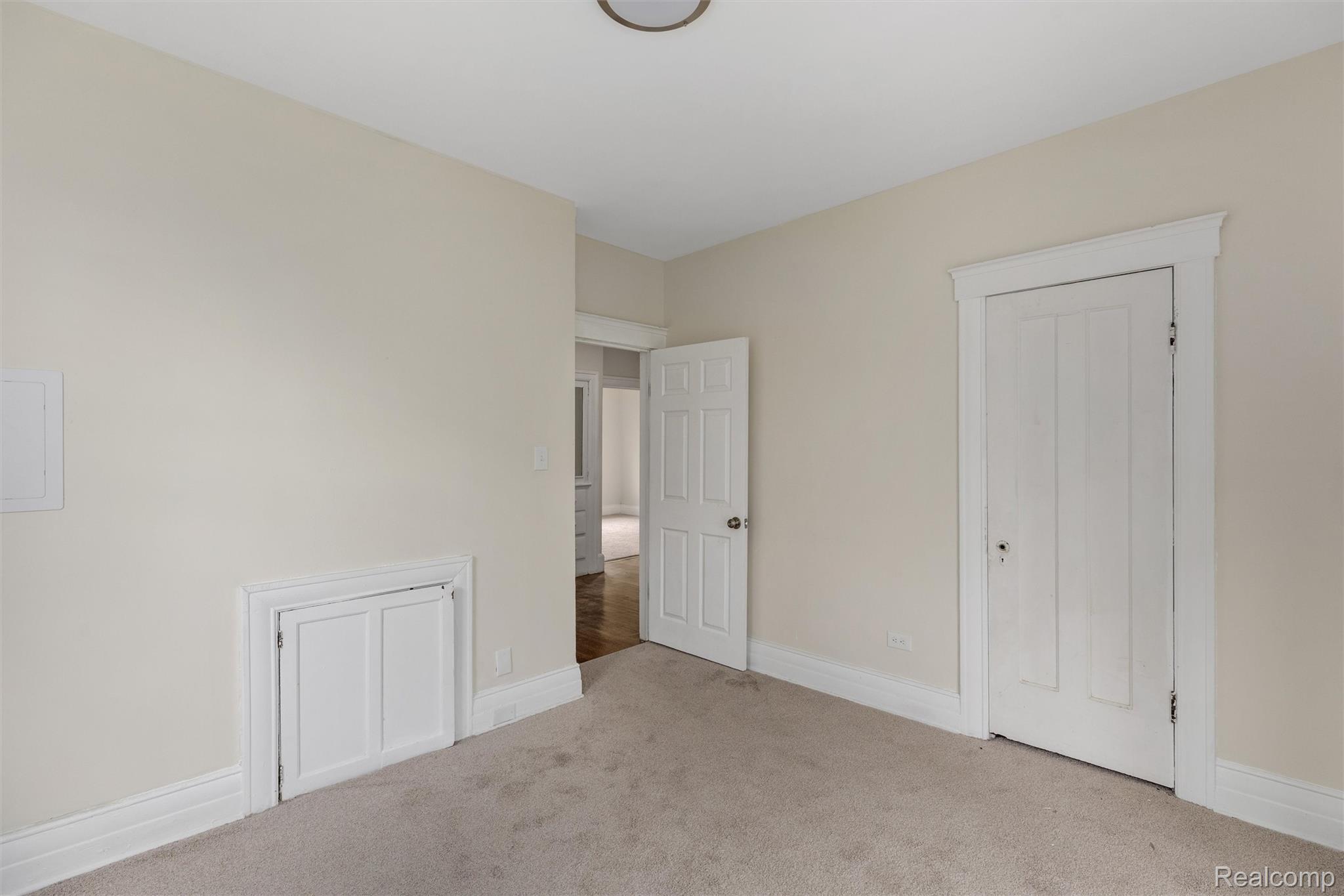 121 Colorado Street Property Photo 27