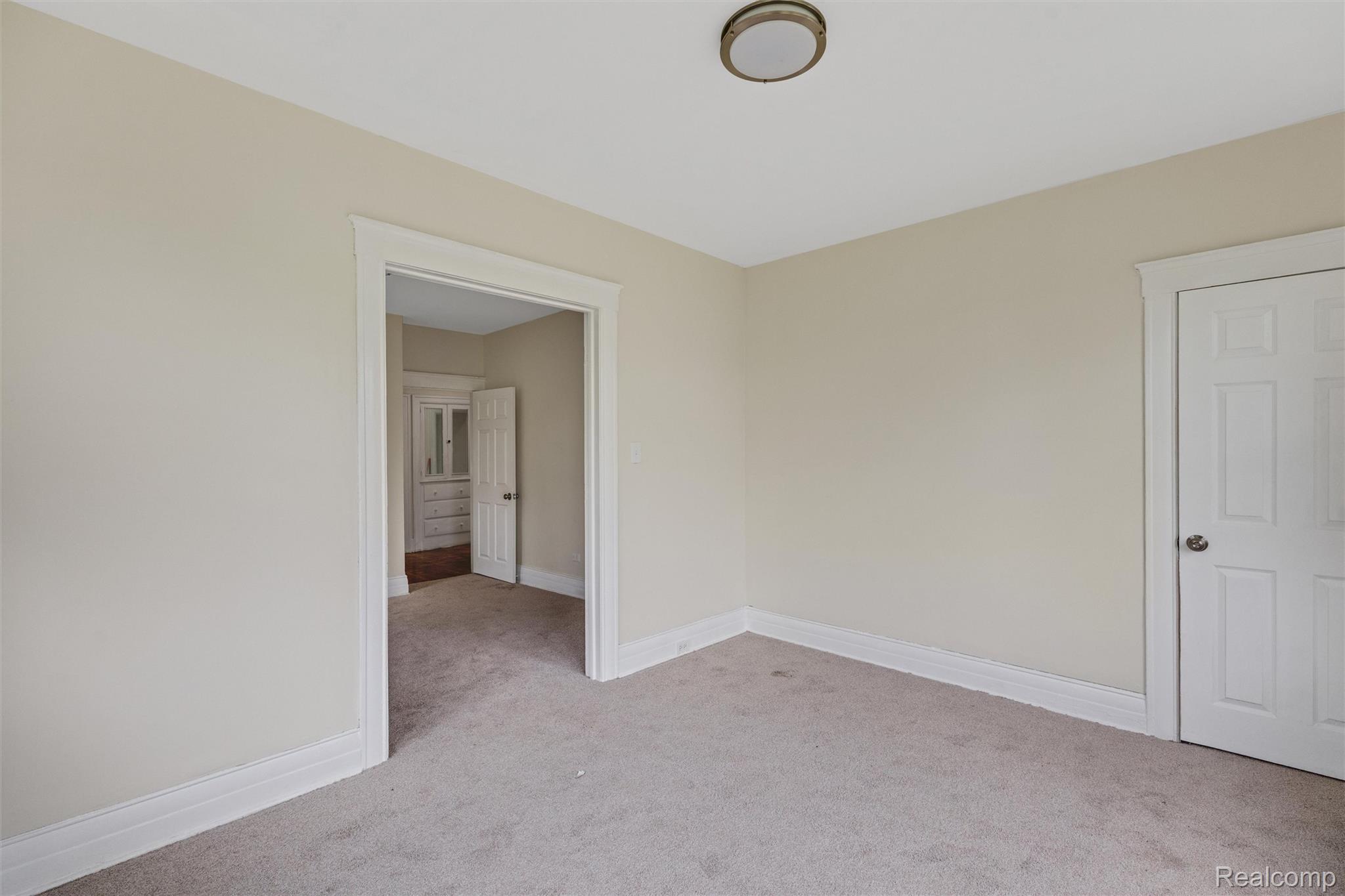 121 Colorado Street Property Photo 29