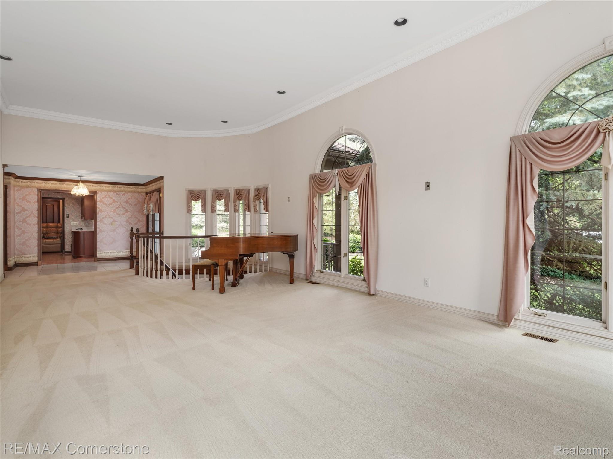 13780 Eaton Drive Property Photo 9