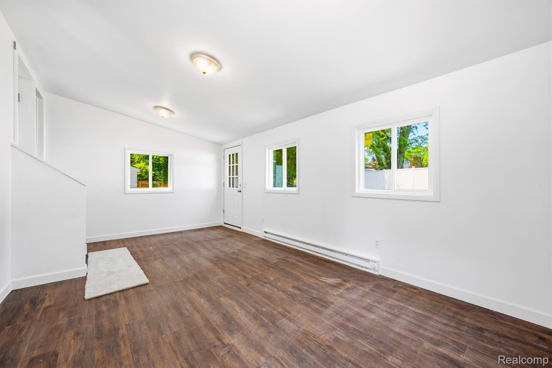 4166 Grayton Drive Property Photo 9