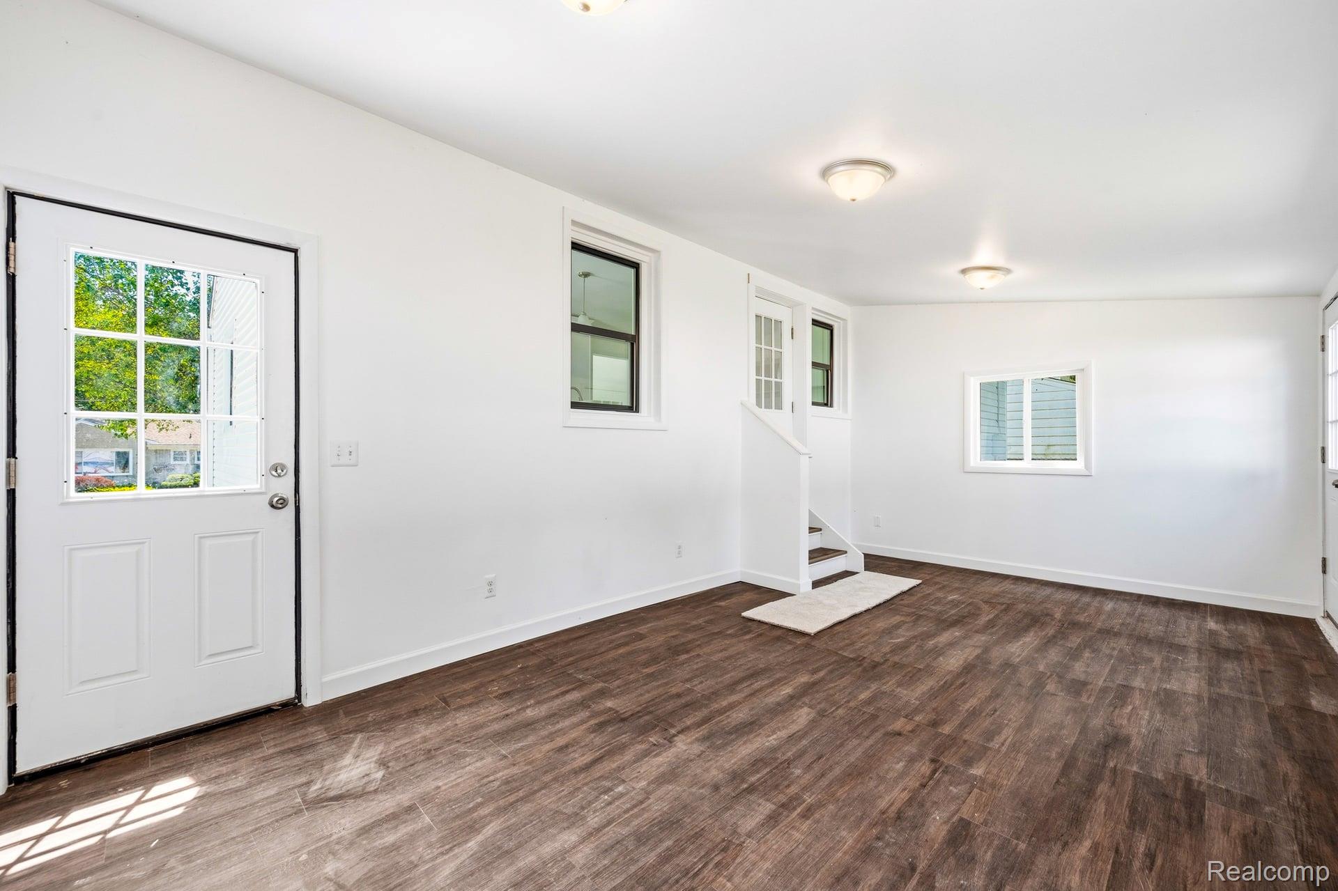 4166 Grayton Drive Property Photo 10
