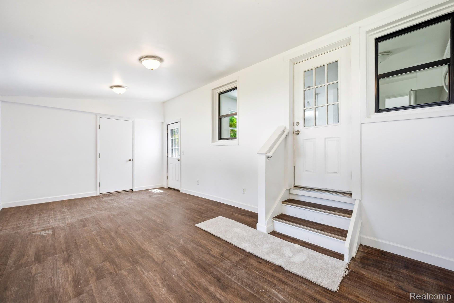4166 Grayton Drive Property Photo 11