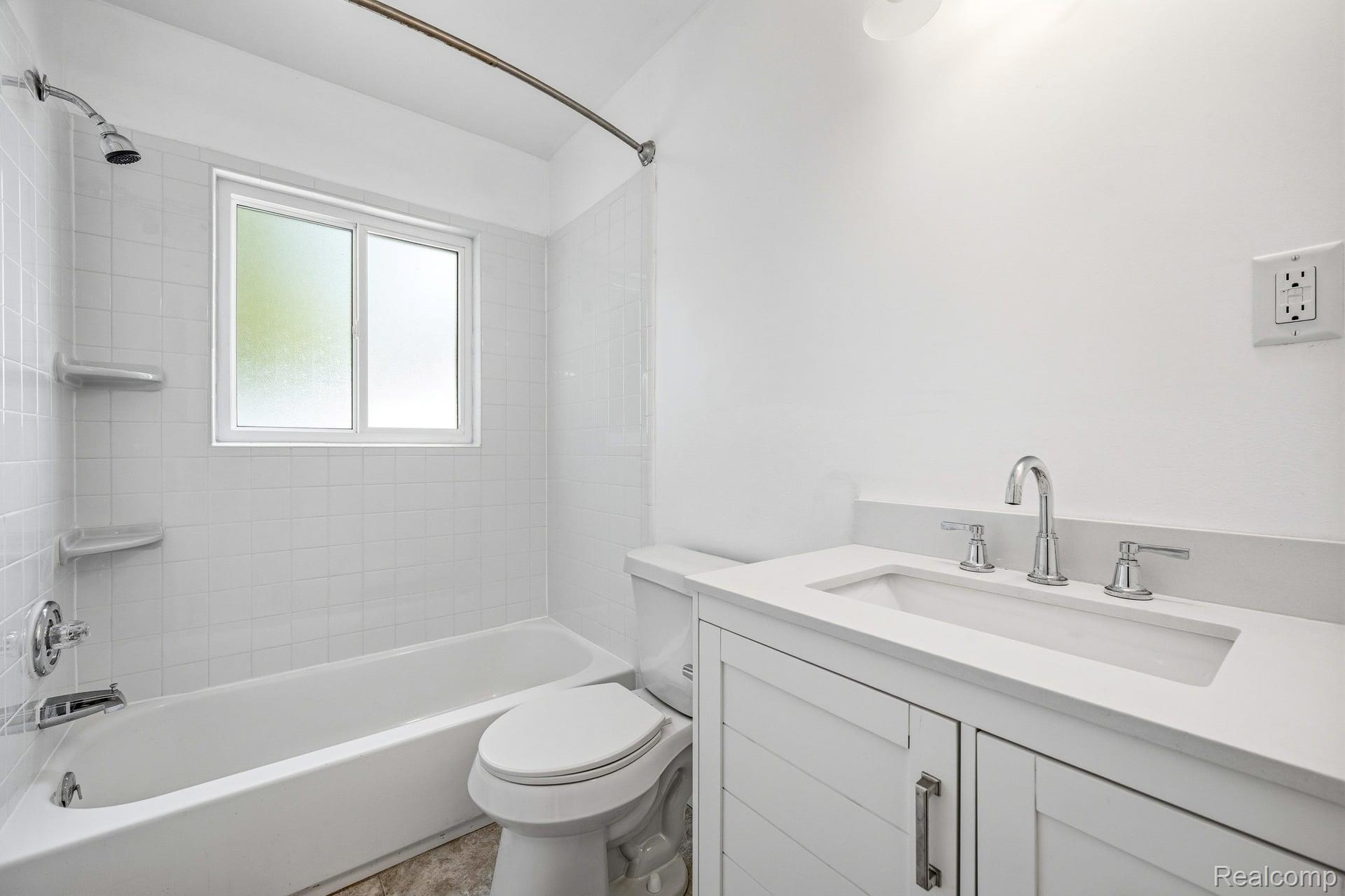 4166 Grayton Drive Property Photo 29