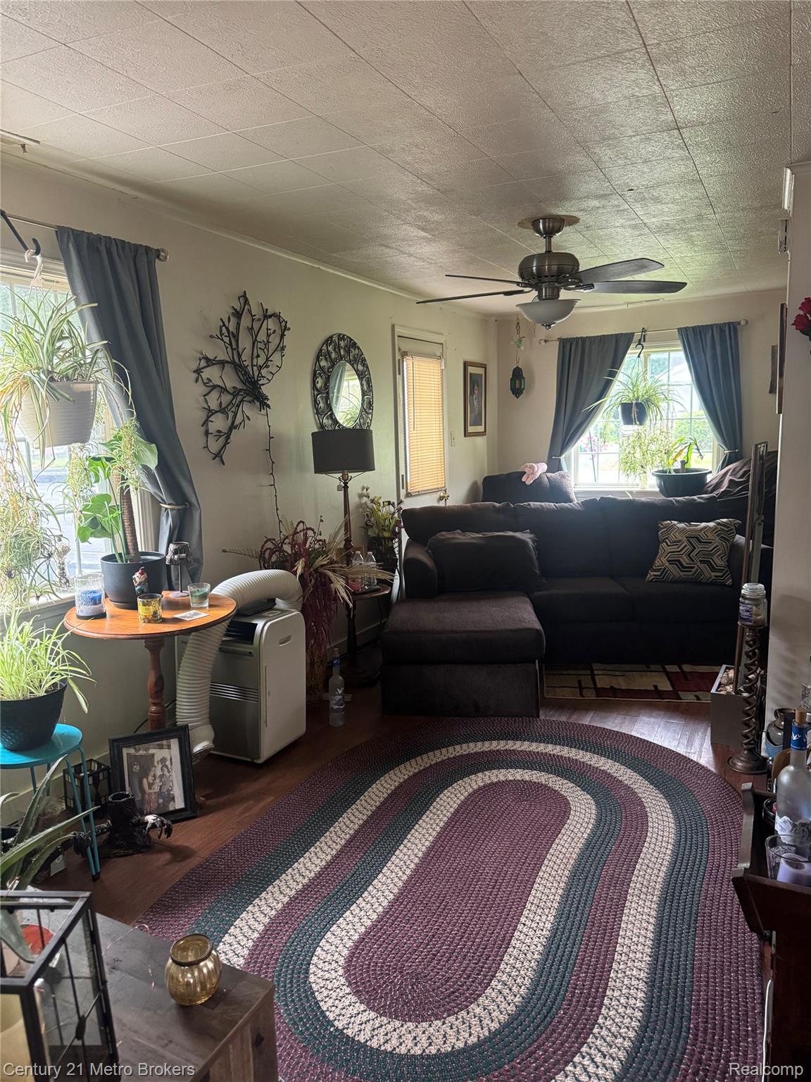 1128 W Parkwood Avenue Property Photo 4