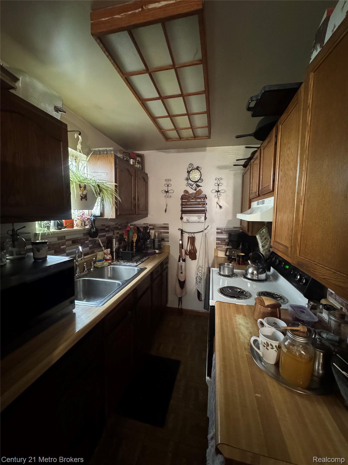 1128 W Parkwood Avenue Property Photo 7